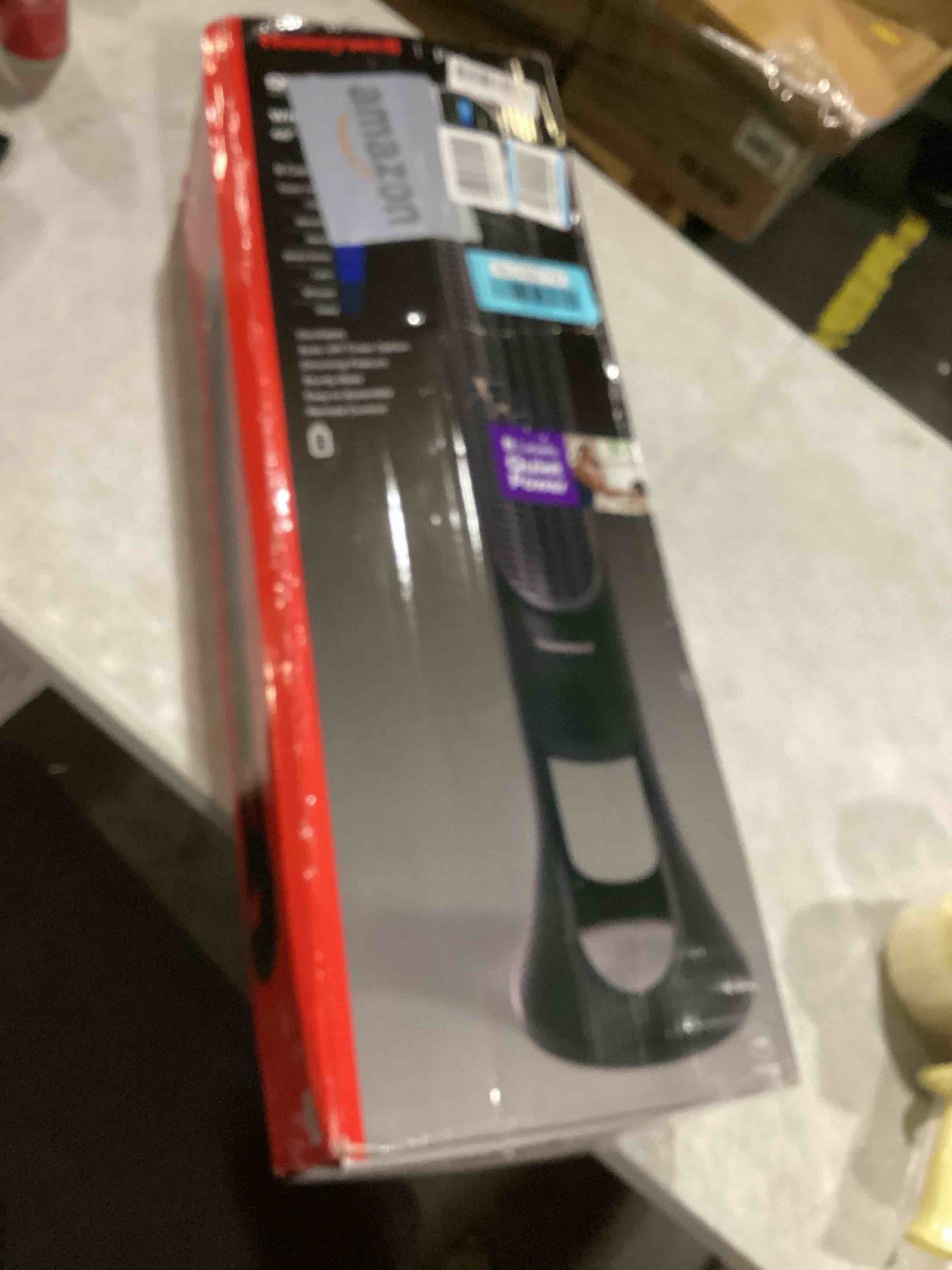 https://s3.amazonaws.com/lotting-images-prod/bidfta/BLU5581772_1728666589405.jpeg