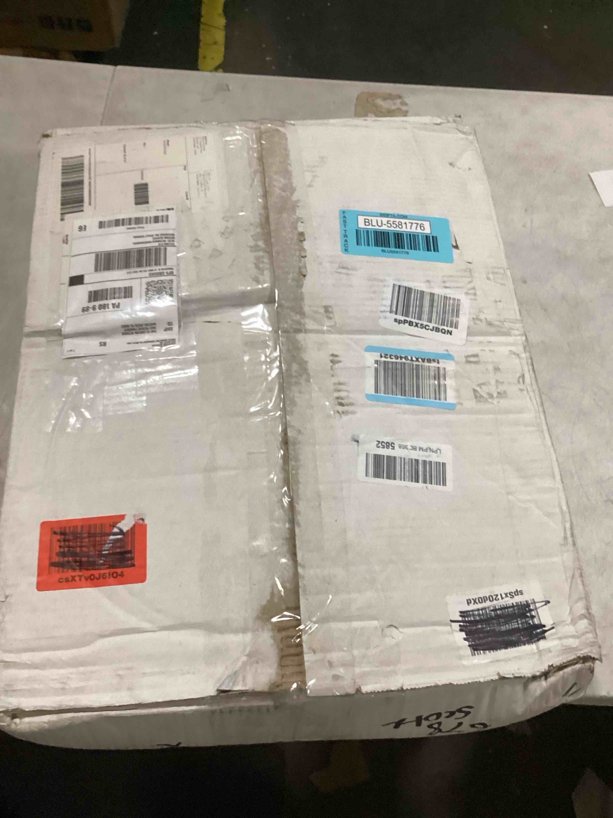 https://s3.amazonaws.com/lotting-images-prod/bidfta/BLU5581776_1728667020728.jpeg