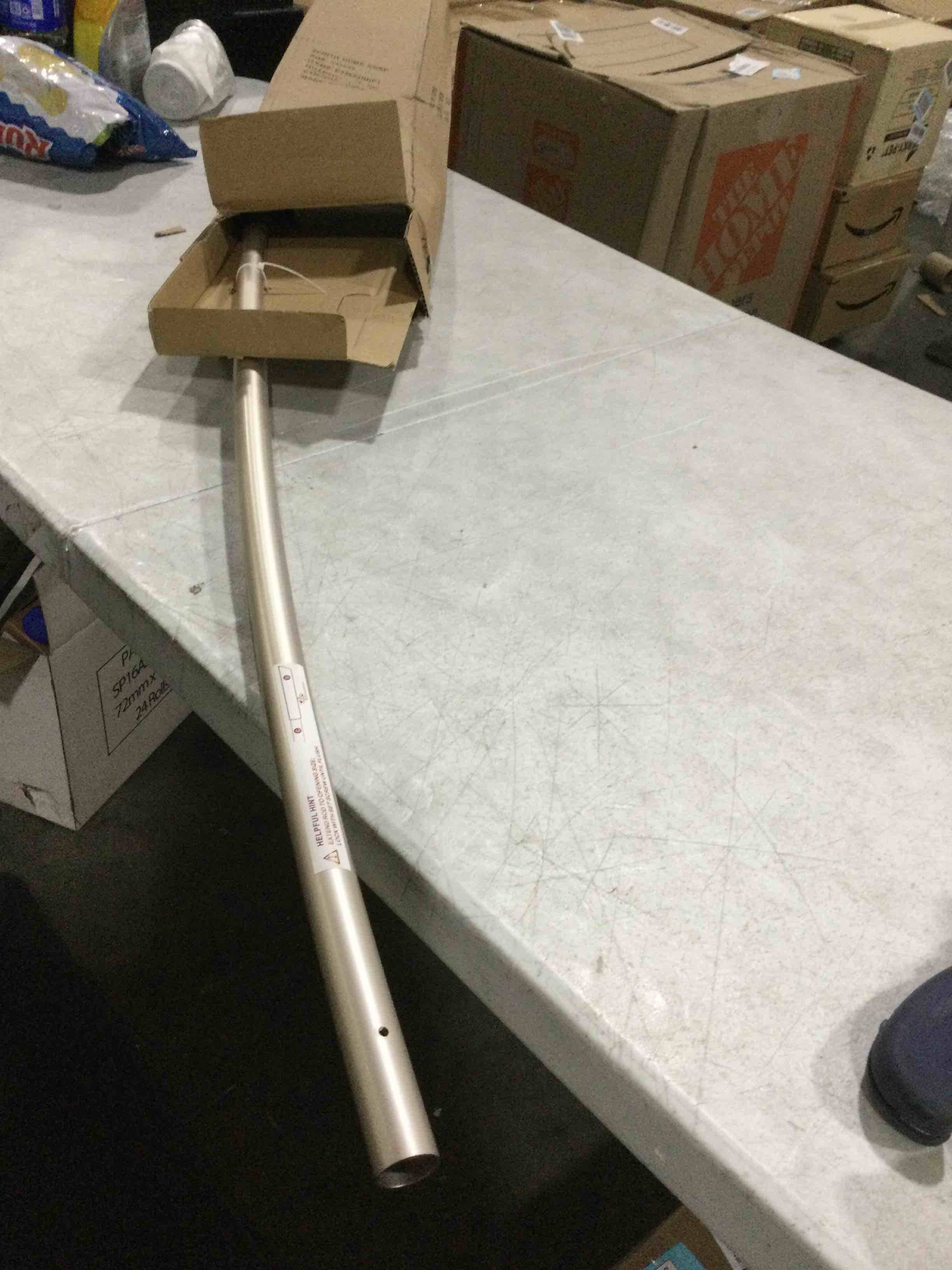 https://s3.amazonaws.com/lotting-images-prod/bidfta/BLU5581856_1728914063904.jpeg