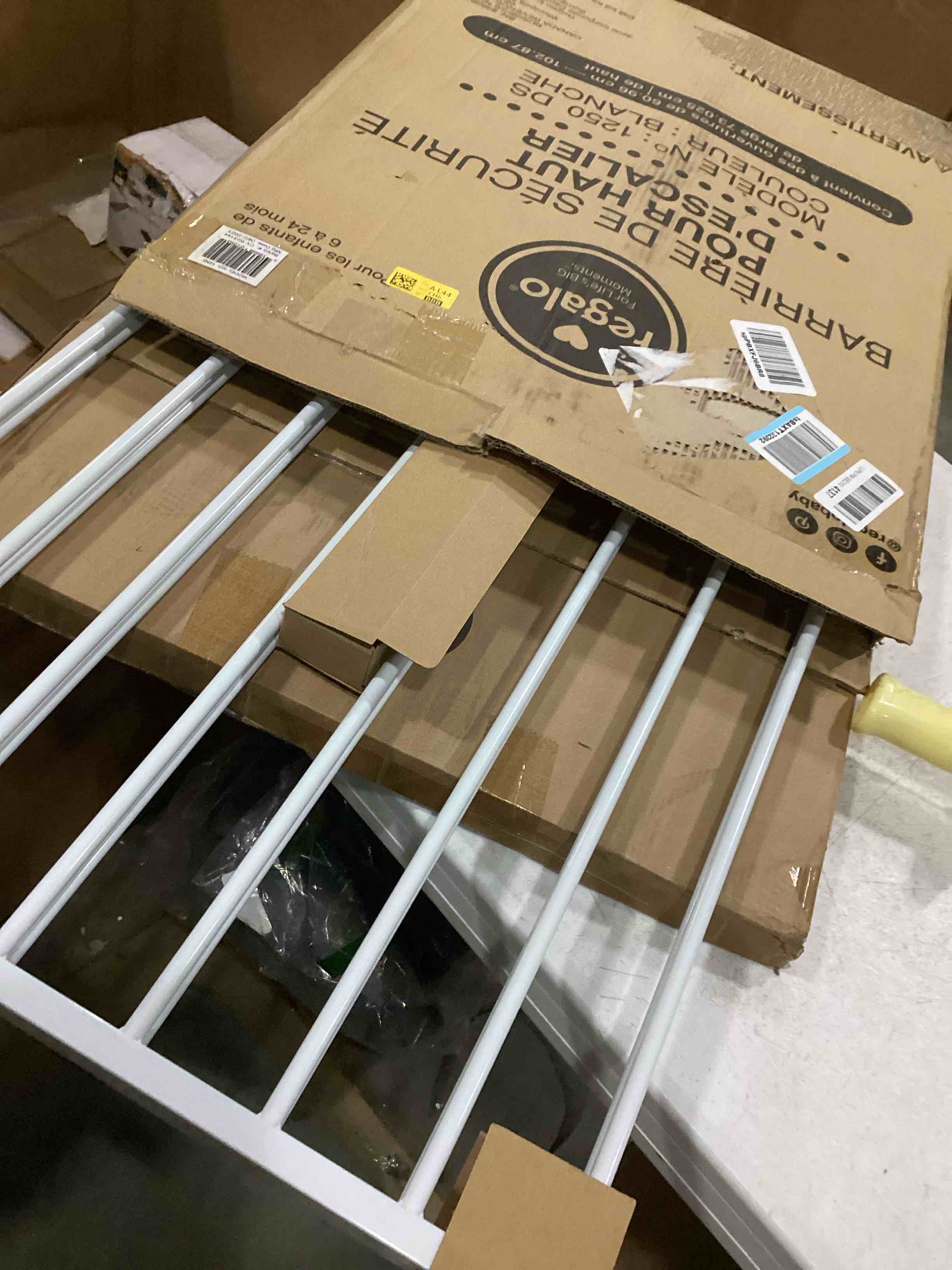 https://s3.amazonaws.com/lotting-images-prod/bidfta/BLU5582537_1727810093051.jpeg
