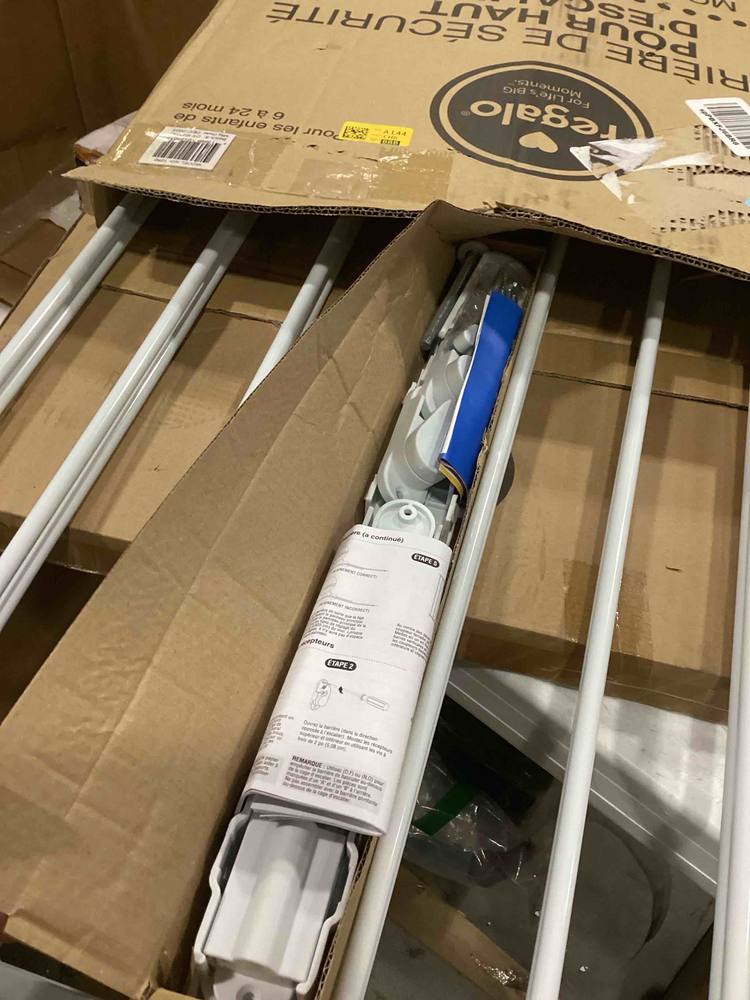 https://s3.amazonaws.com/lotting-images-prod/bidfta/BLU5582537_1727810101620.jpeg