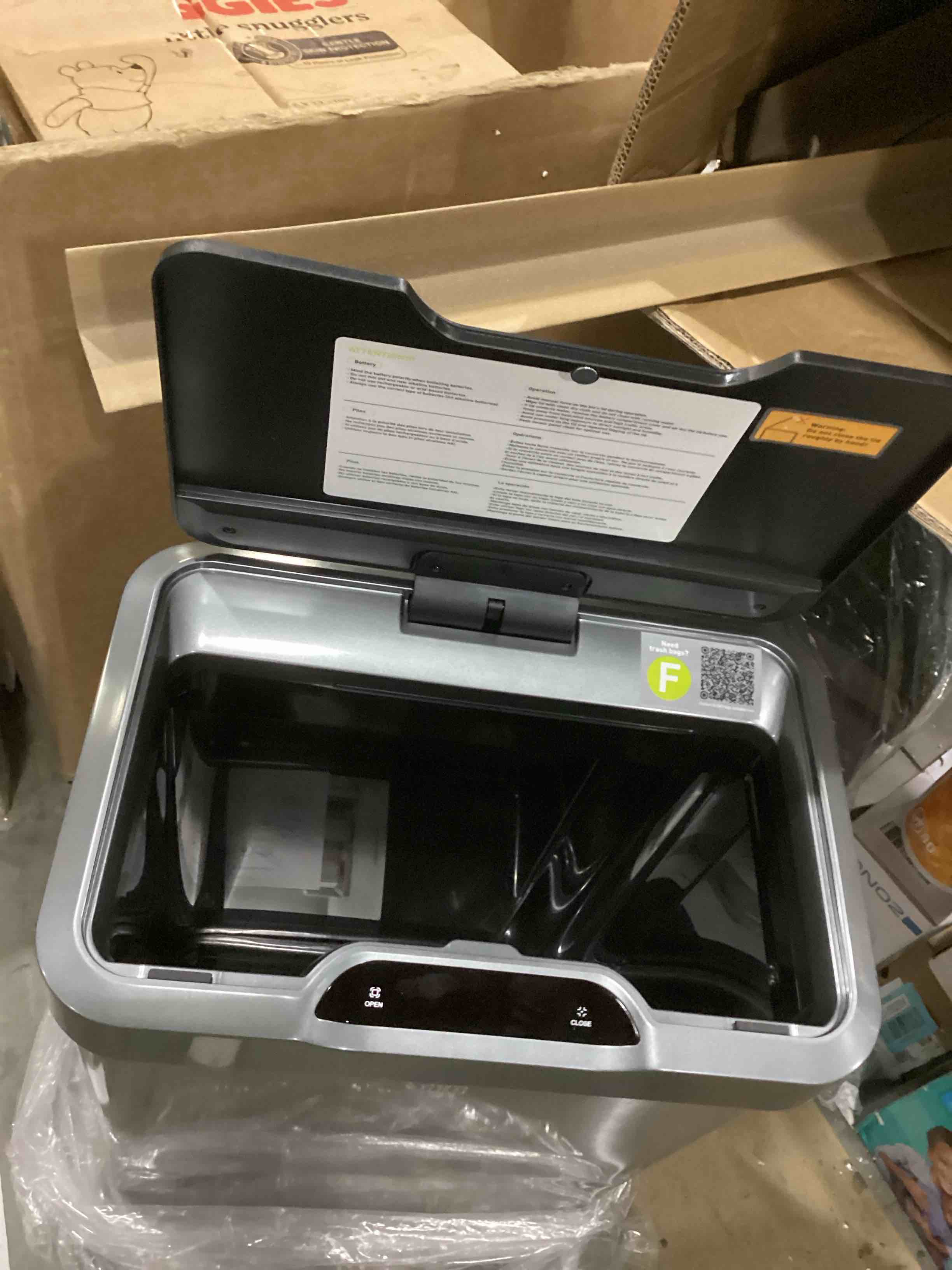 https://s3.amazonaws.com/lotting-images-prod/bidfta/BLU5583139_1728063931667.jpeg