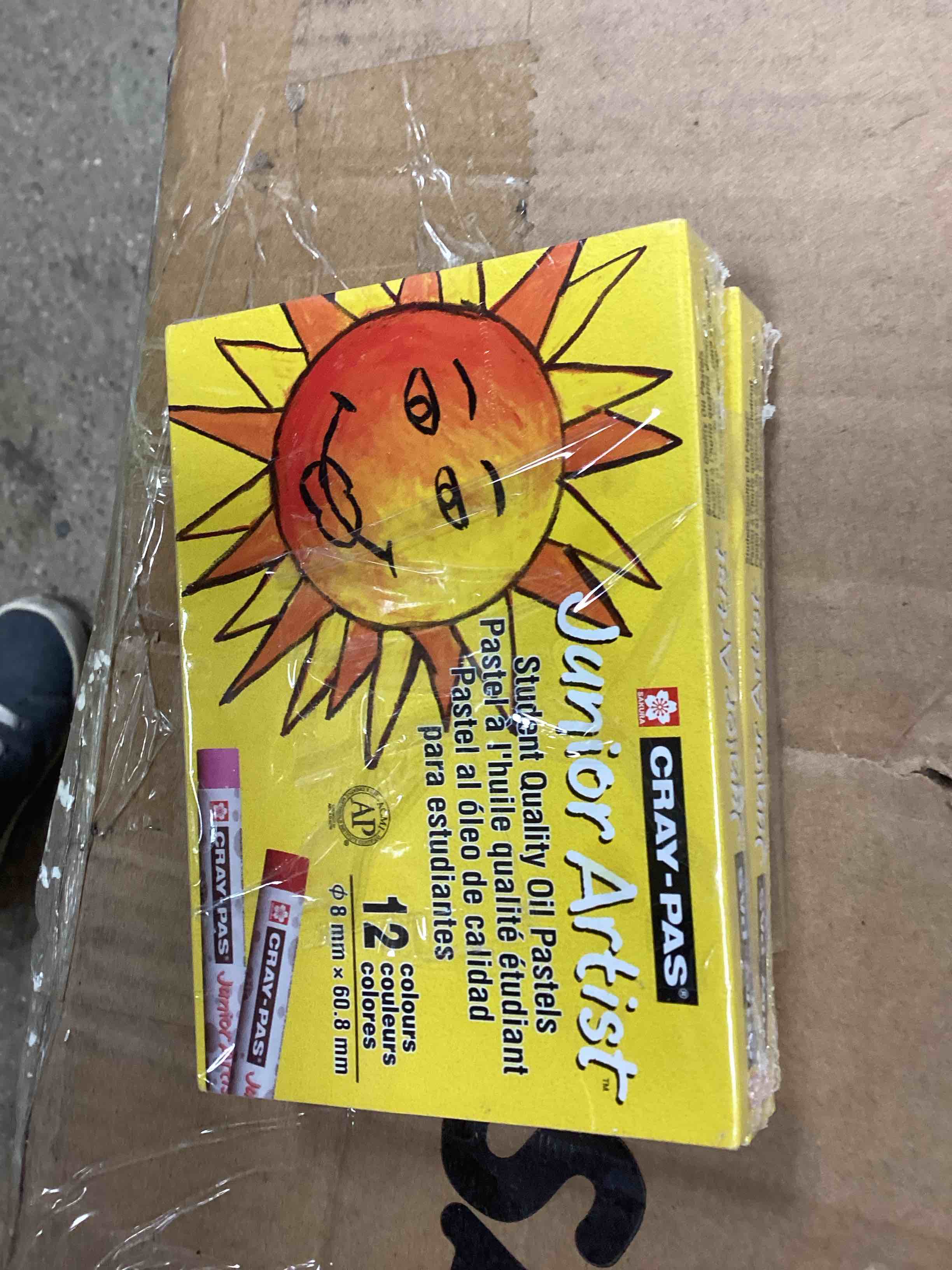 https://s3.amazonaws.com/lotting-images-prod/bidfta/BLU5585360_1722872492903.jpeg