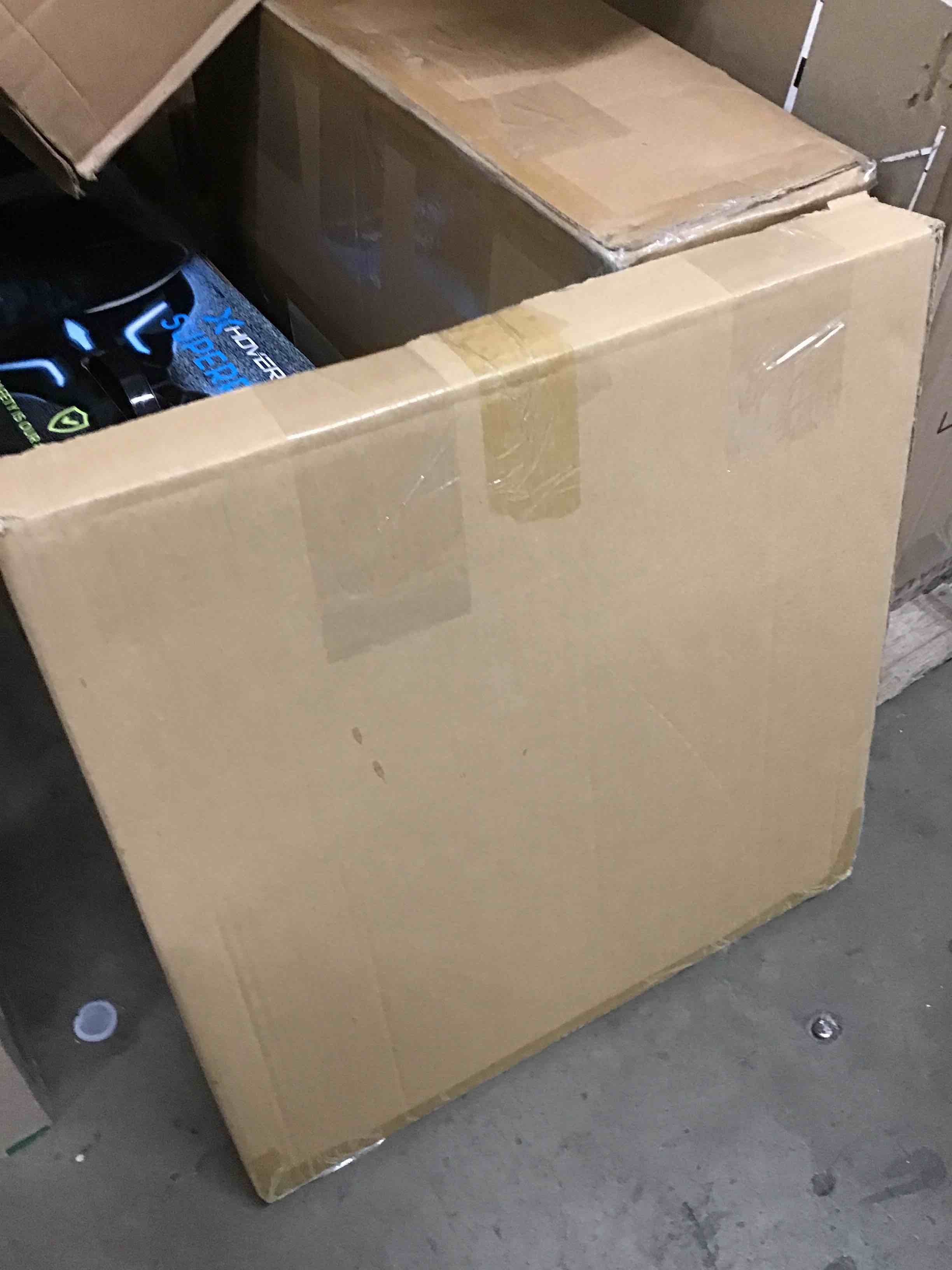 https://s3.amazonaws.com/lotting-images-prod/bidfta/BLU5588694_1707494021235.jpeg