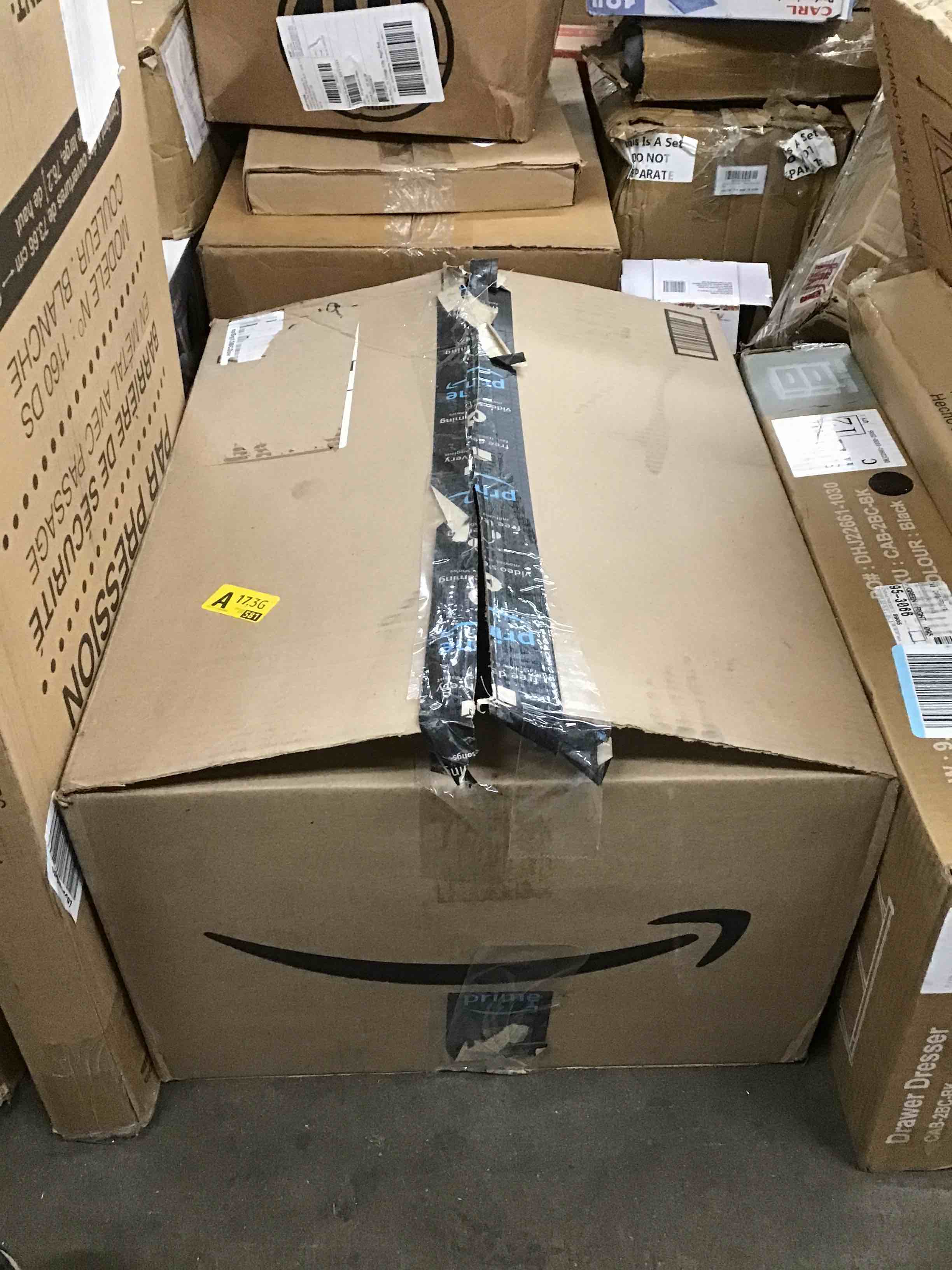 https://s3.amazonaws.com/lotting-images-prod/bidfta/BLU5588715_1707496955803.jpeg