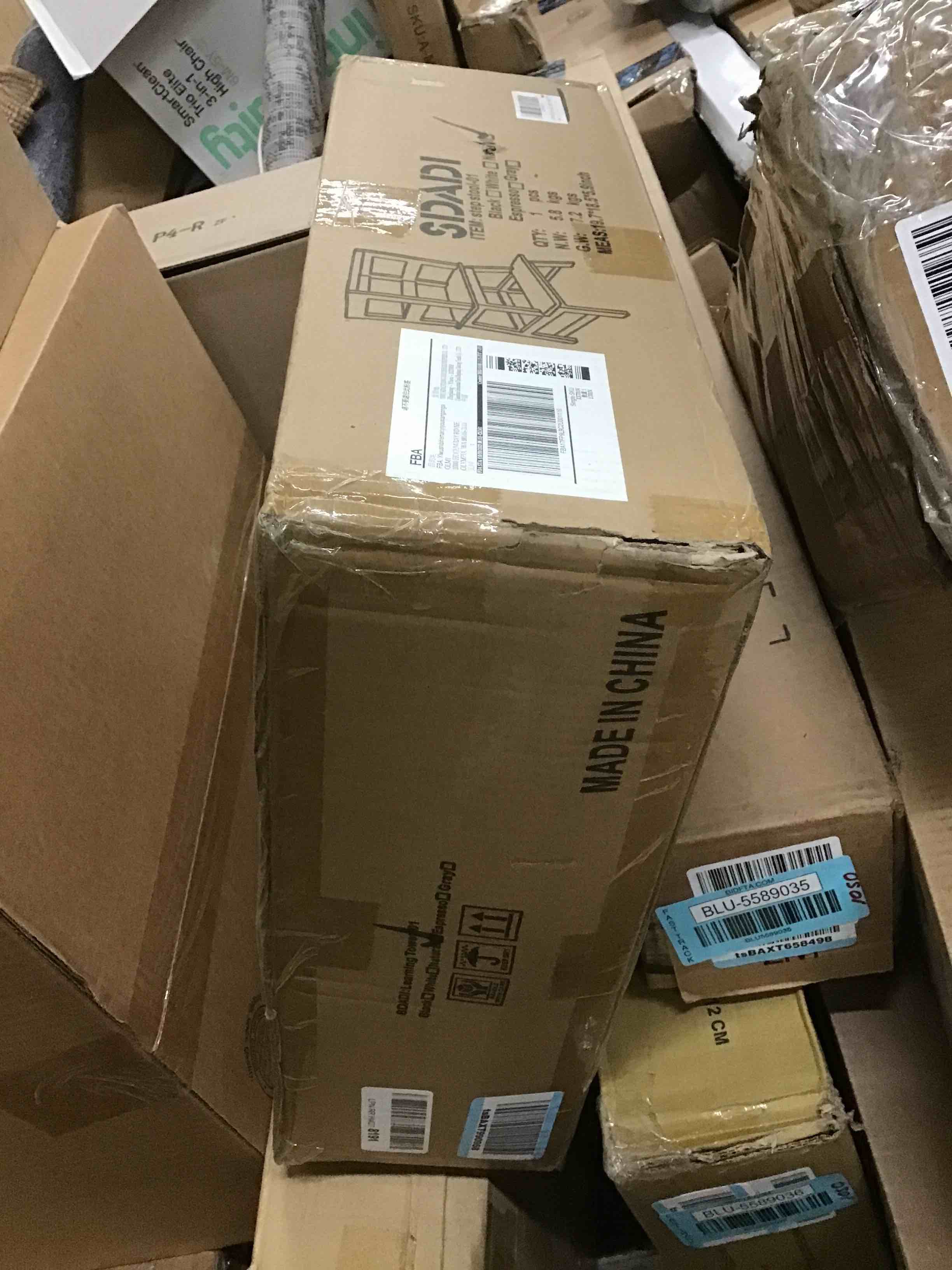 https://s3.amazonaws.com/lotting-images-prod/bidfta/BLU5589037_1708117498181.jpeg