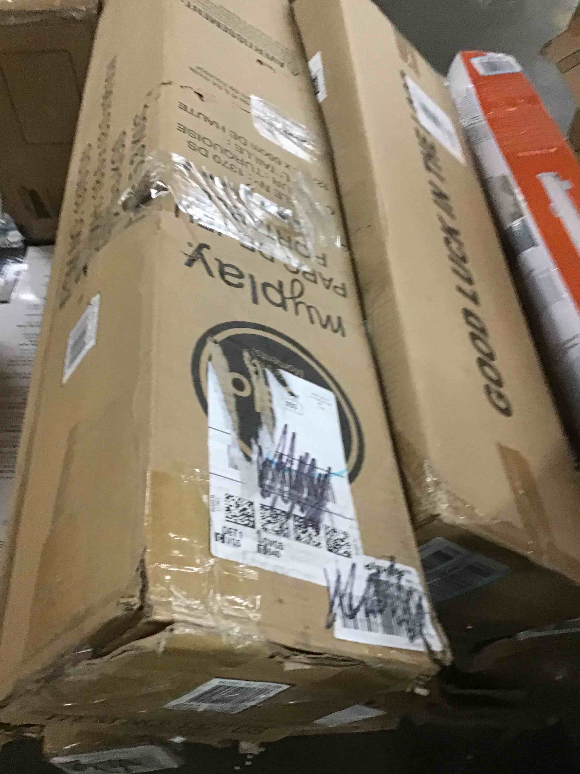 https://s3.amazonaws.com/lotting-images-prod/bidfta/BLU5589183_1708712760509.jpeg