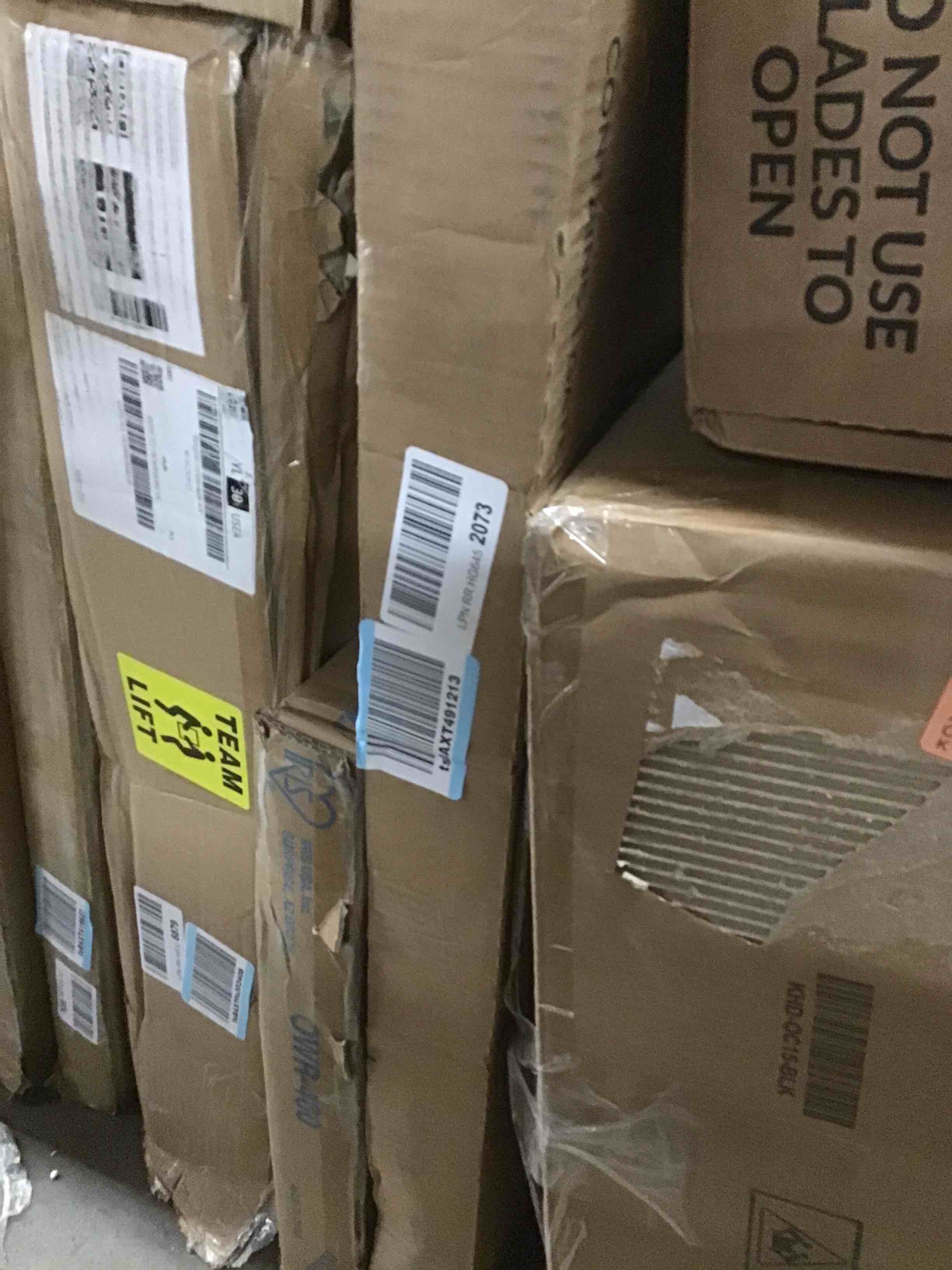 https://s3.amazonaws.com/lotting-images-prod/bidfta/BLU5589243_1709059556581.jpeg