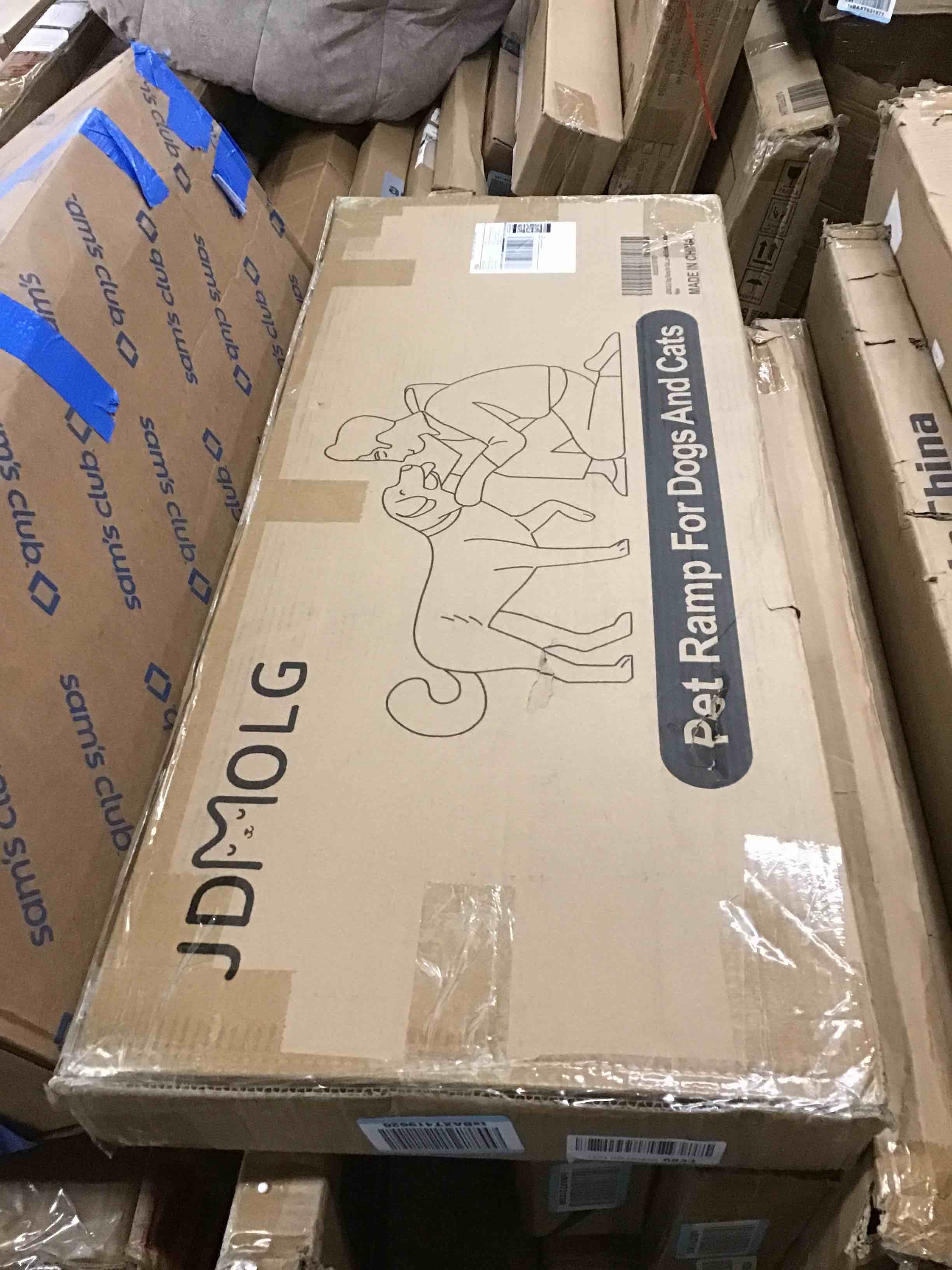 https://s3.amazonaws.com/lotting-images-prod/bidfta/BLU5589250_1709062638335.jpeg