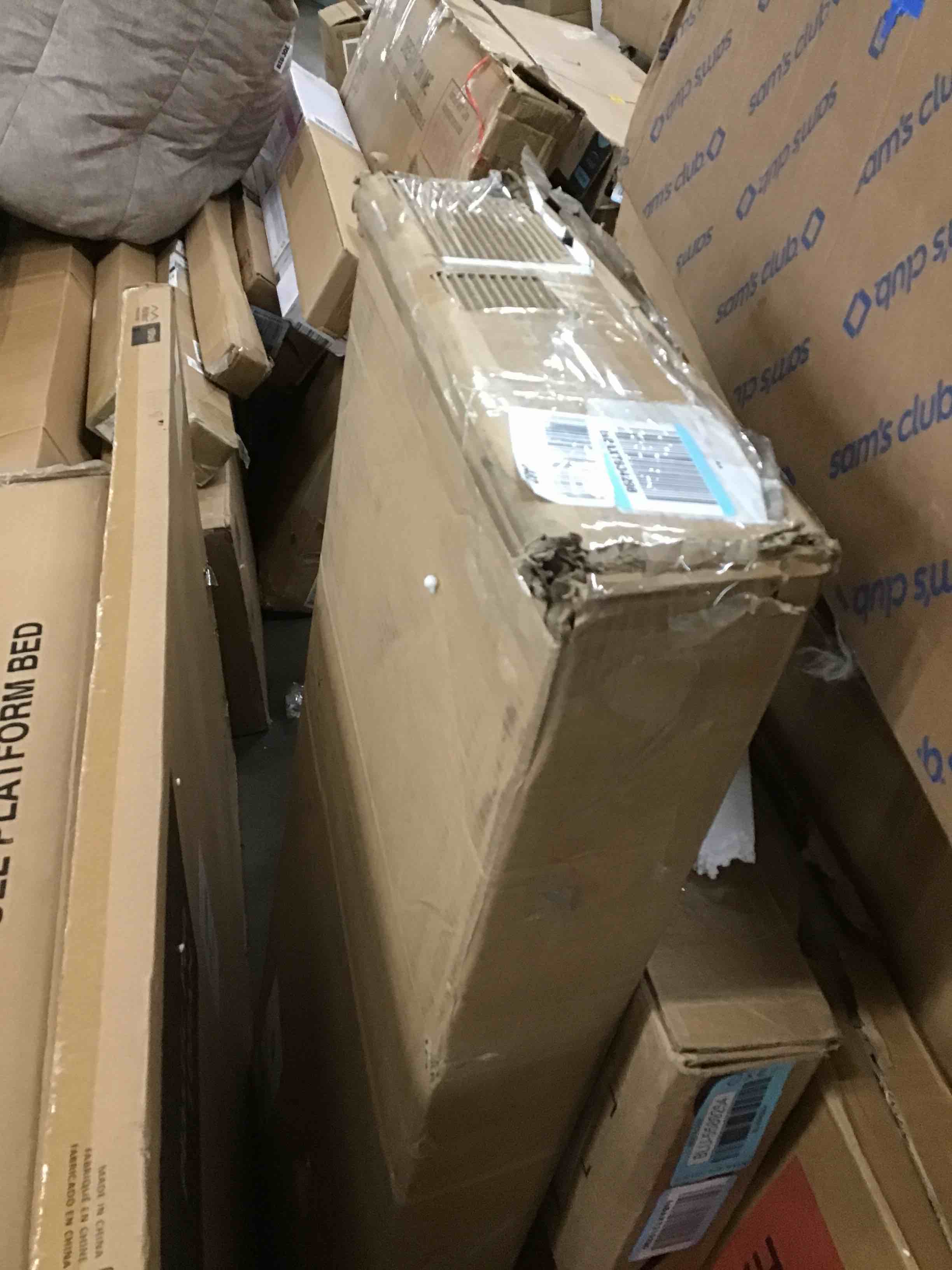 https://s3.amazonaws.com/lotting-images-prod/bidfta/BLU5589256_1709064125447.jpeg
