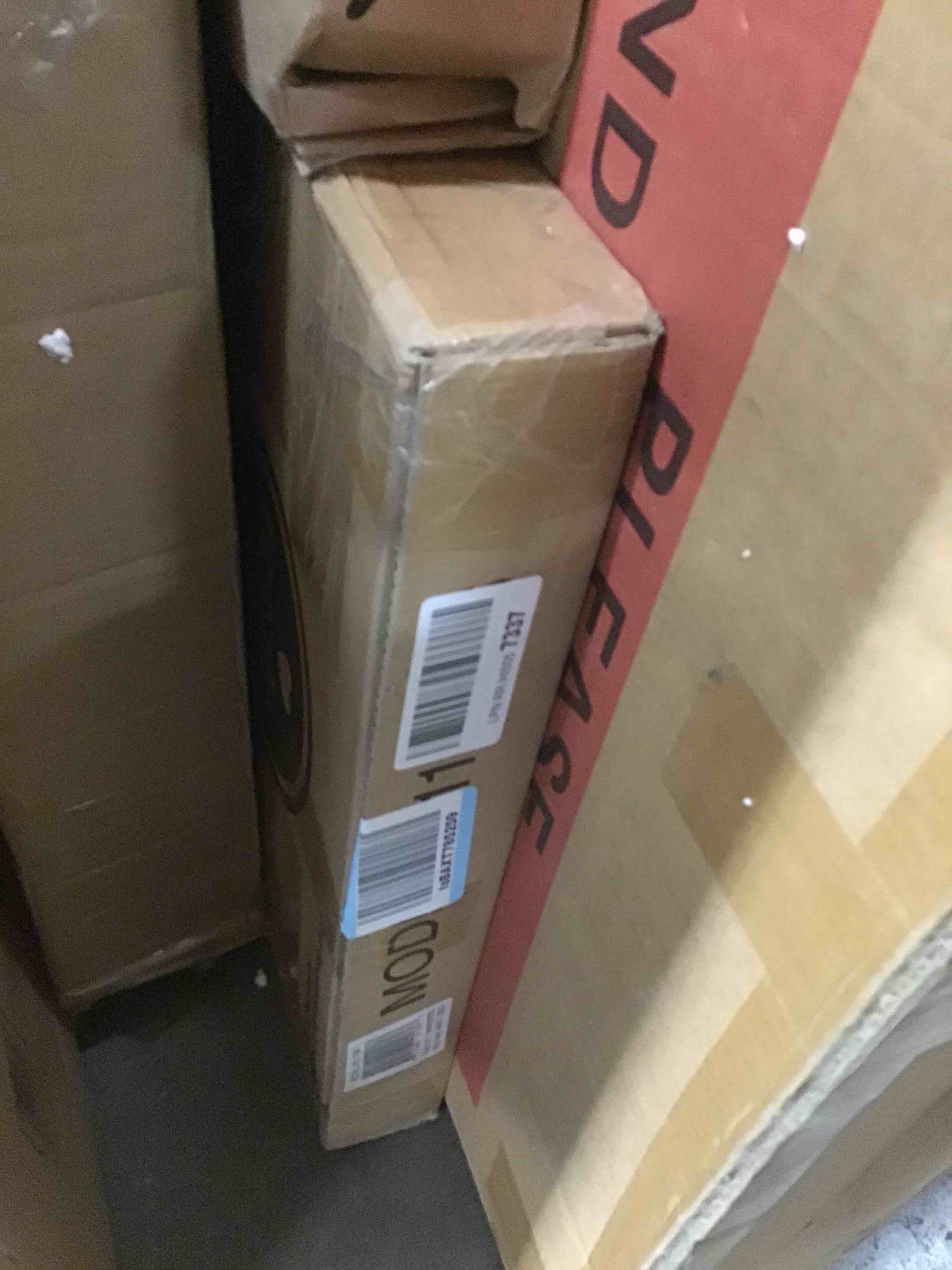 https://s3.amazonaws.com/lotting-images-prod/bidfta/BLU5589257_1709064197143.jpeg