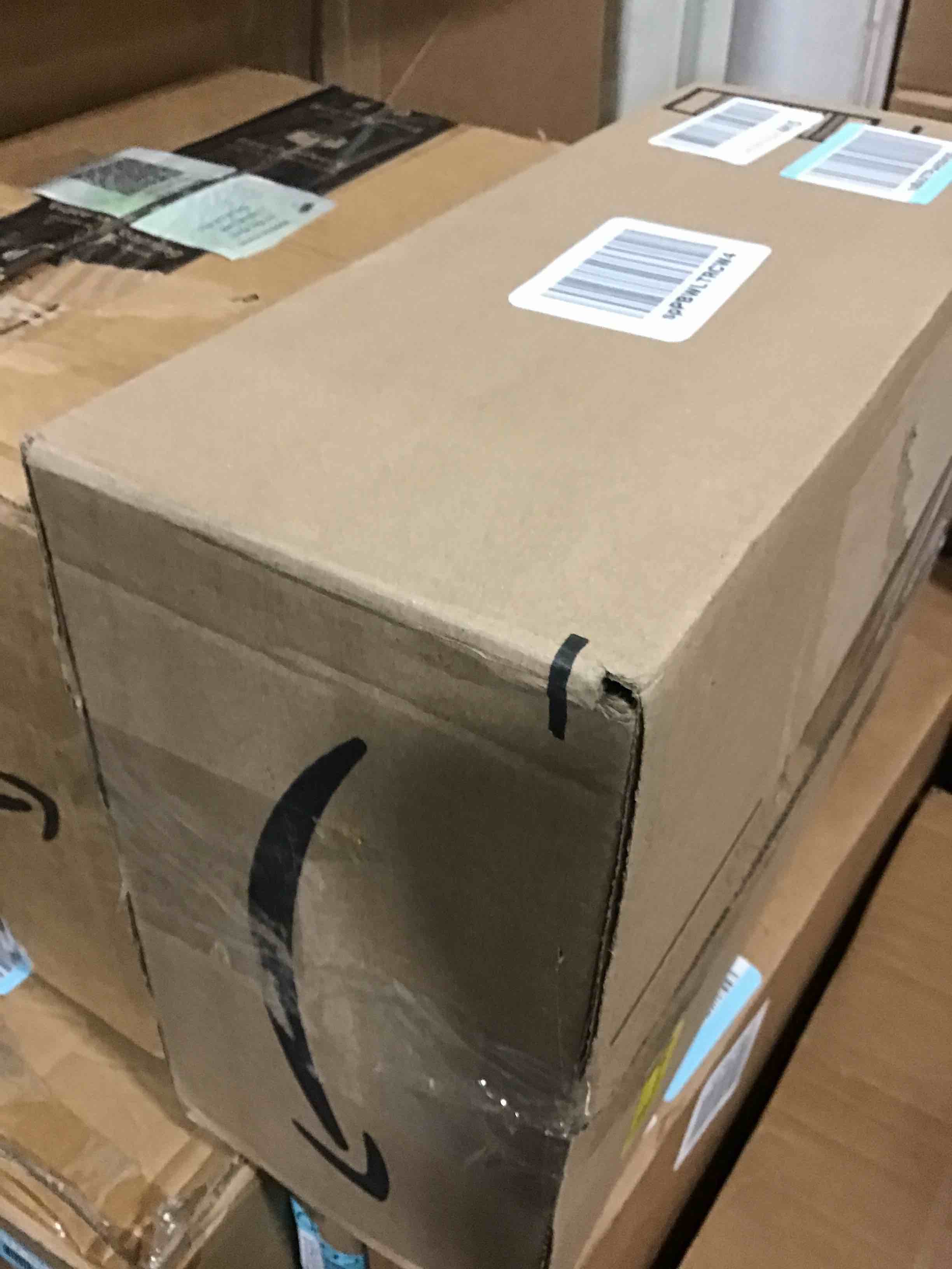 https://s3.amazonaws.com/lotting-images-prod/bidfta/BLU5589569_1704314766032.jpeg
