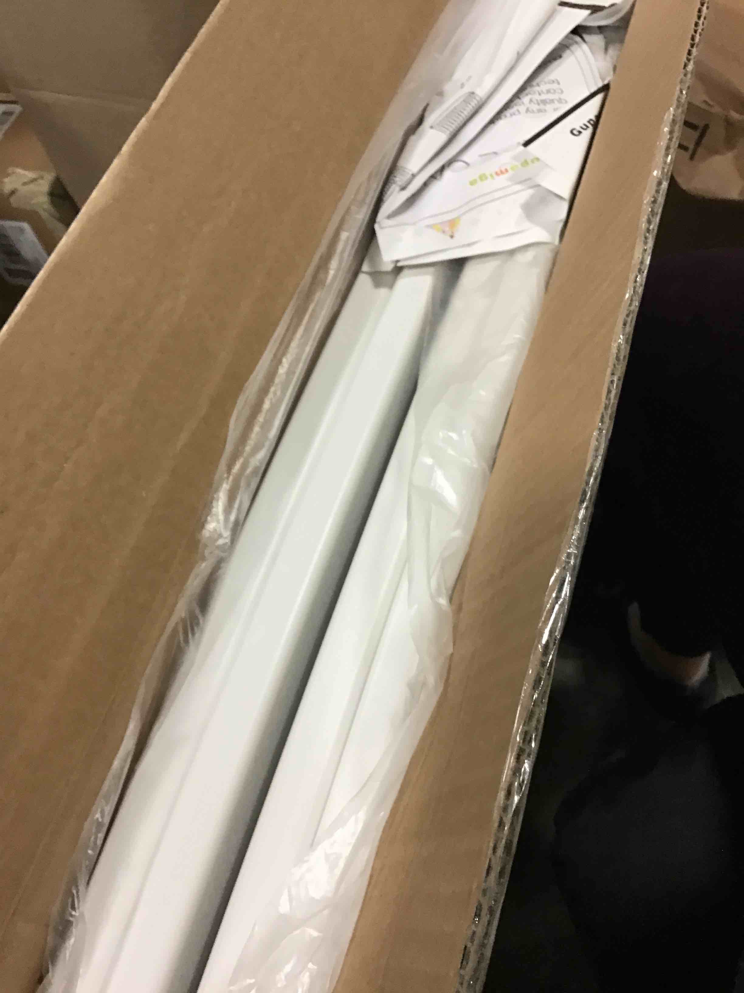 https://s3.amazonaws.com/lotting-images-prod/bidfta/BLU5590475_1706207679334.jpeg