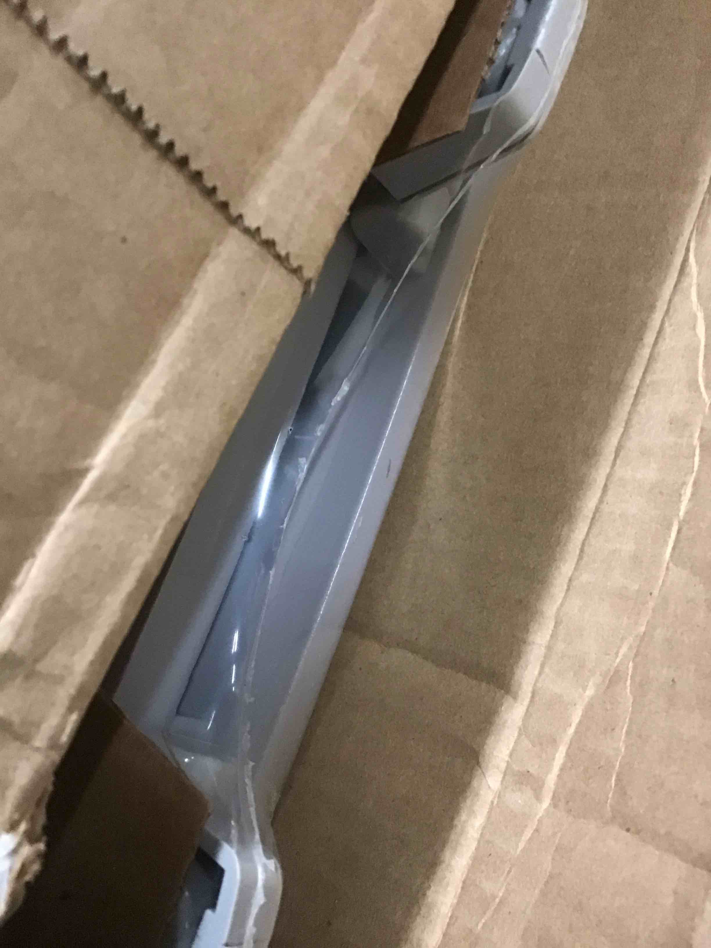 https://s3.amazonaws.com/lotting-images-prod/bidfta/BLU5591596_1709749792499.jpeg