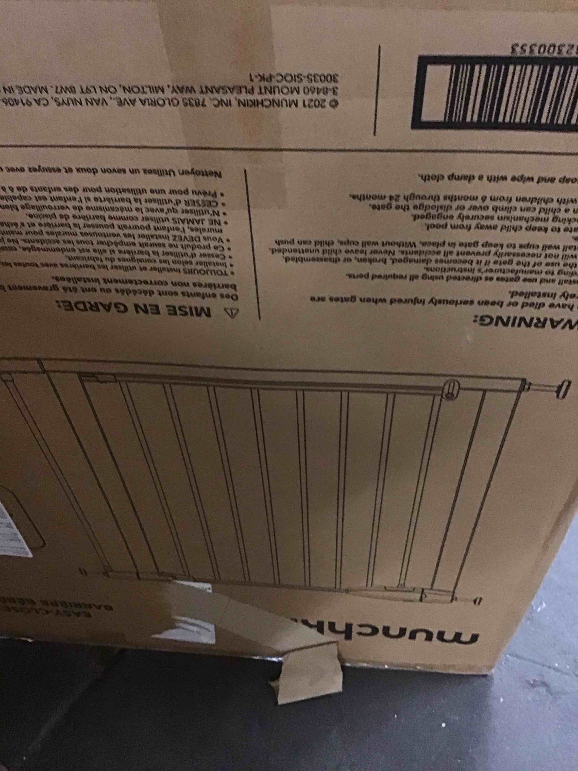 https://s3.amazonaws.com/lotting-images-prod/bidfta/BLU5591664_1709829156815.jpeg