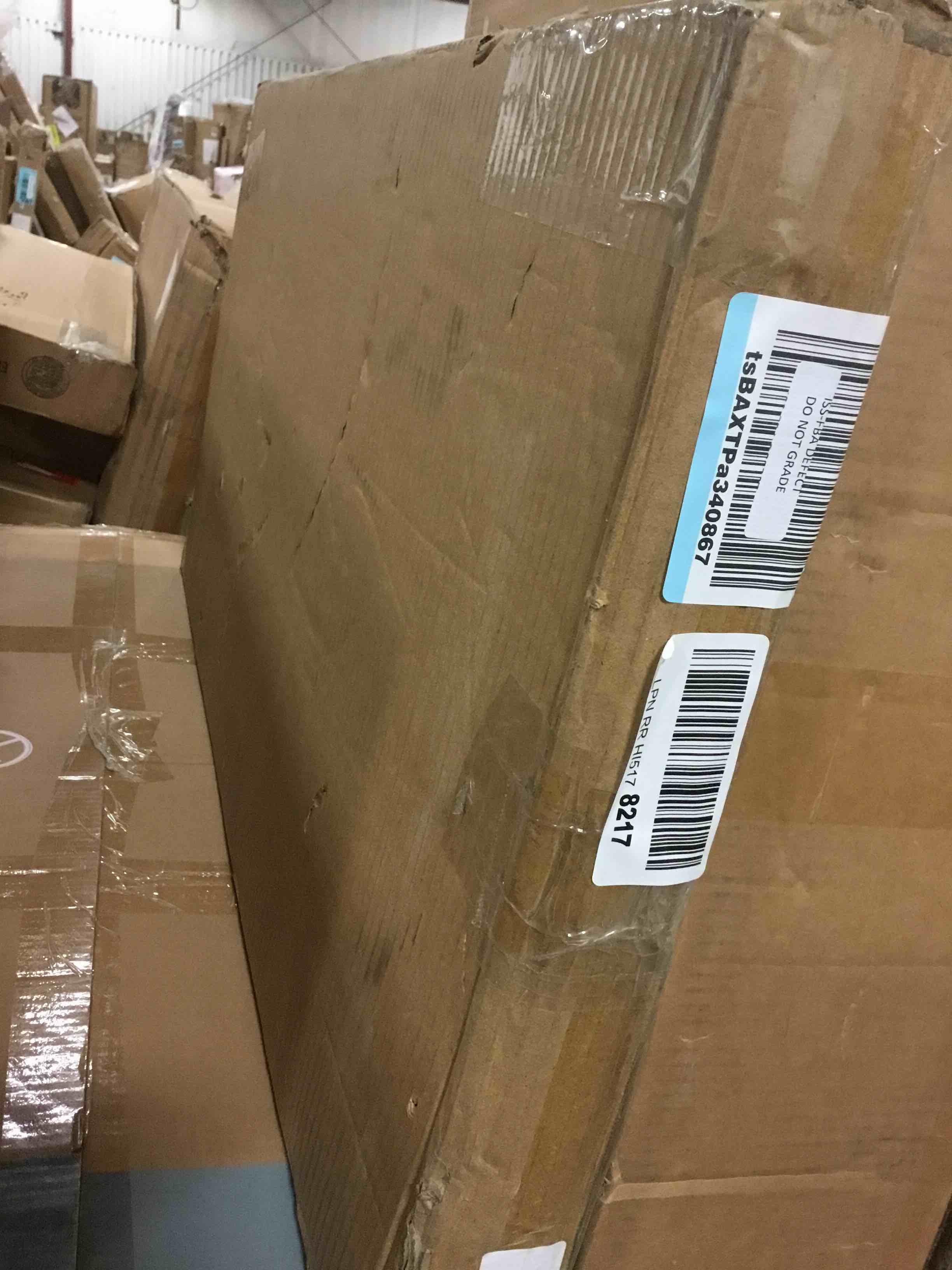 https://s3.amazonaws.com/lotting-images-prod/bidfta/BLU5592646_1703879031047.jpeg
