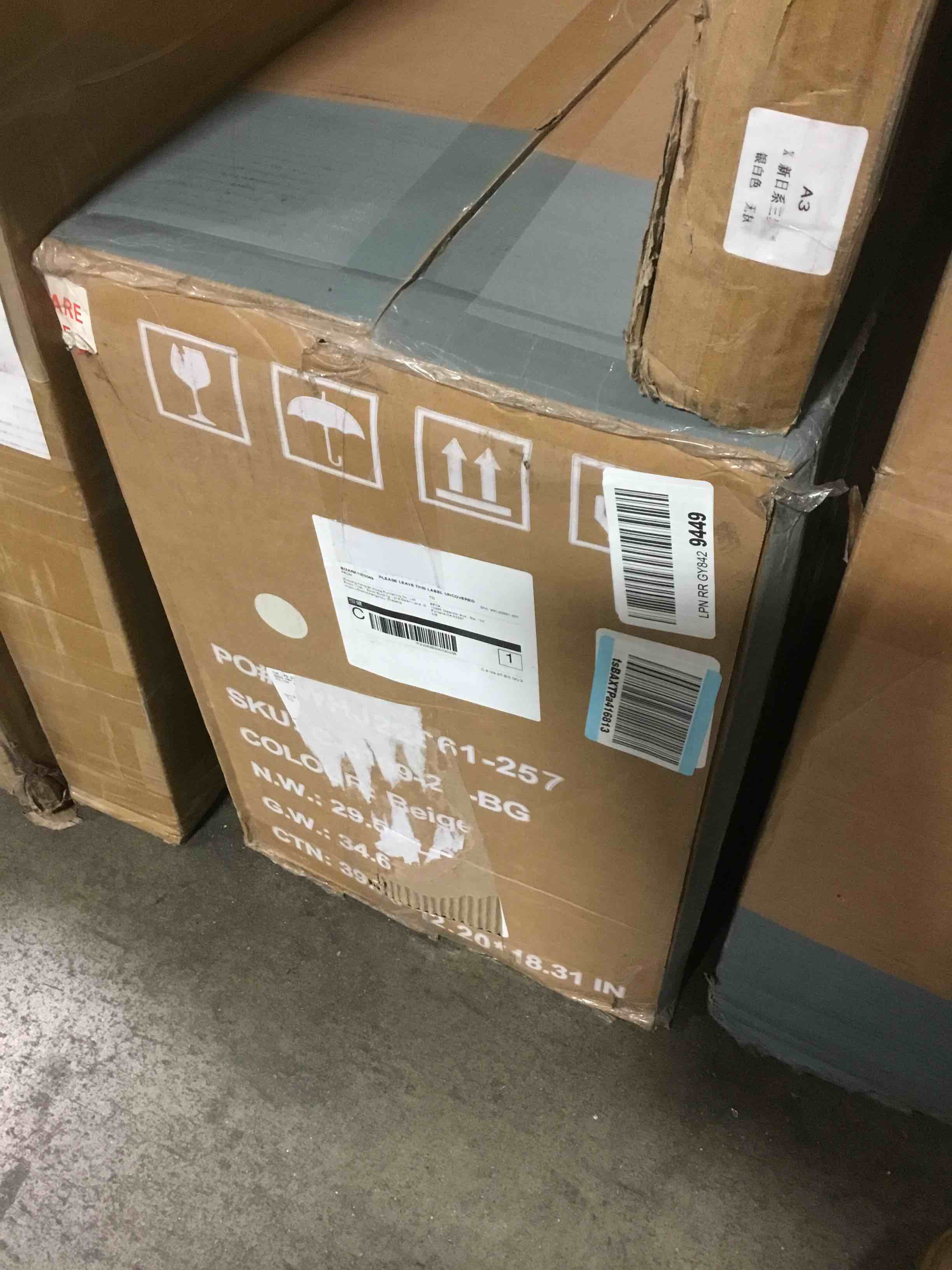 https://s3.amazonaws.com/lotting-images-prod/bidfta/BLU5592647_1703879088233.jpeg