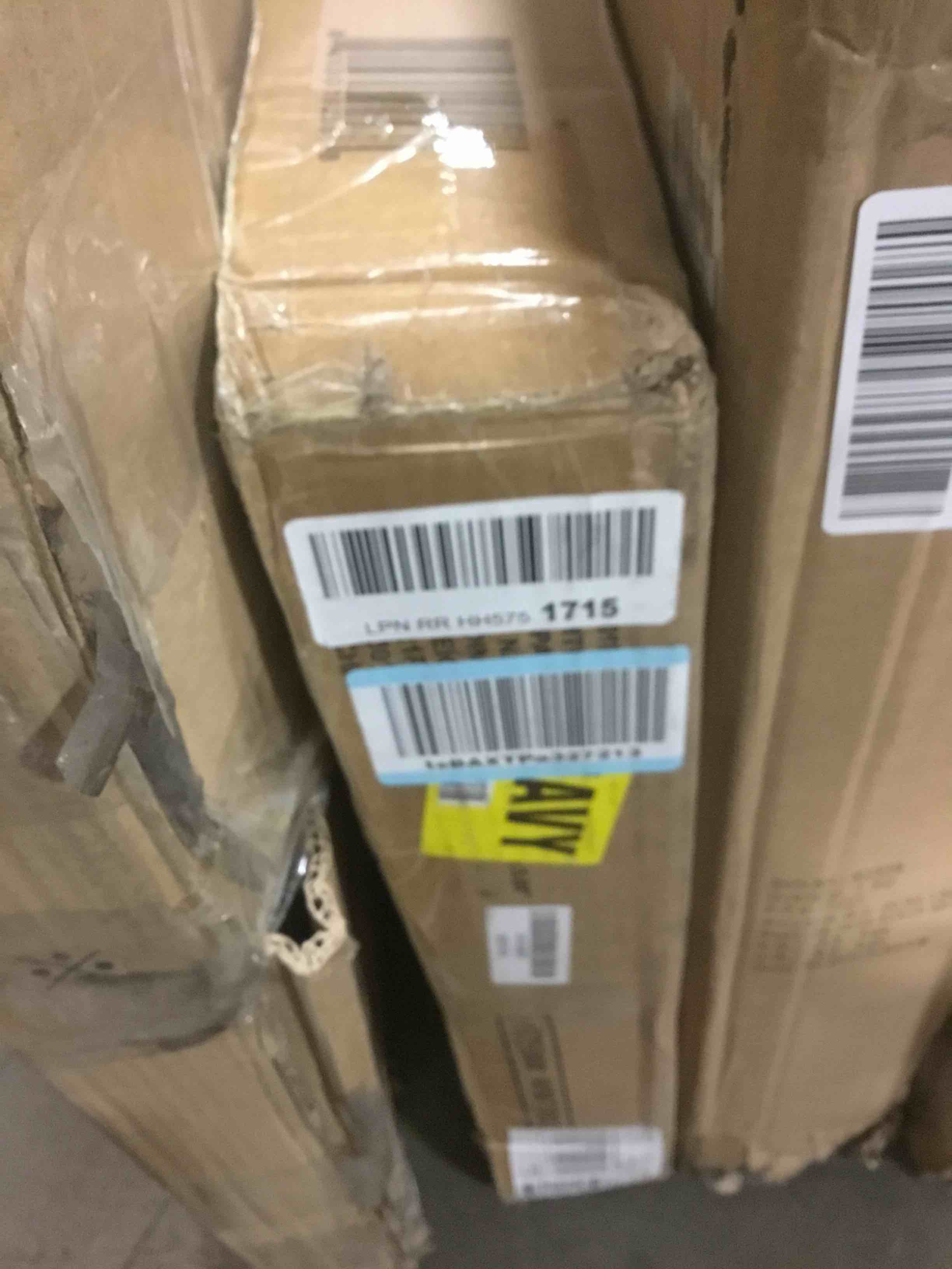 https://s3.amazonaws.com/lotting-images-prod/bidfta/BLU5592693_1703884204512.jpeg