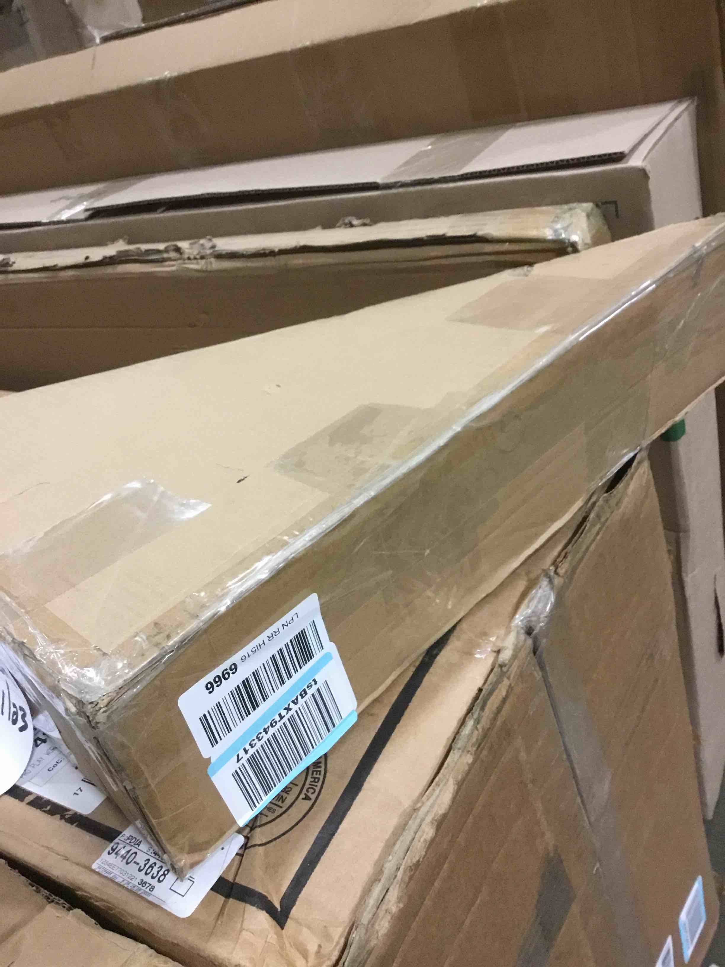https://s3.amazonaws.com/lotting-images-prod/bidfta/BLU5592695_1703884325560.jpeg