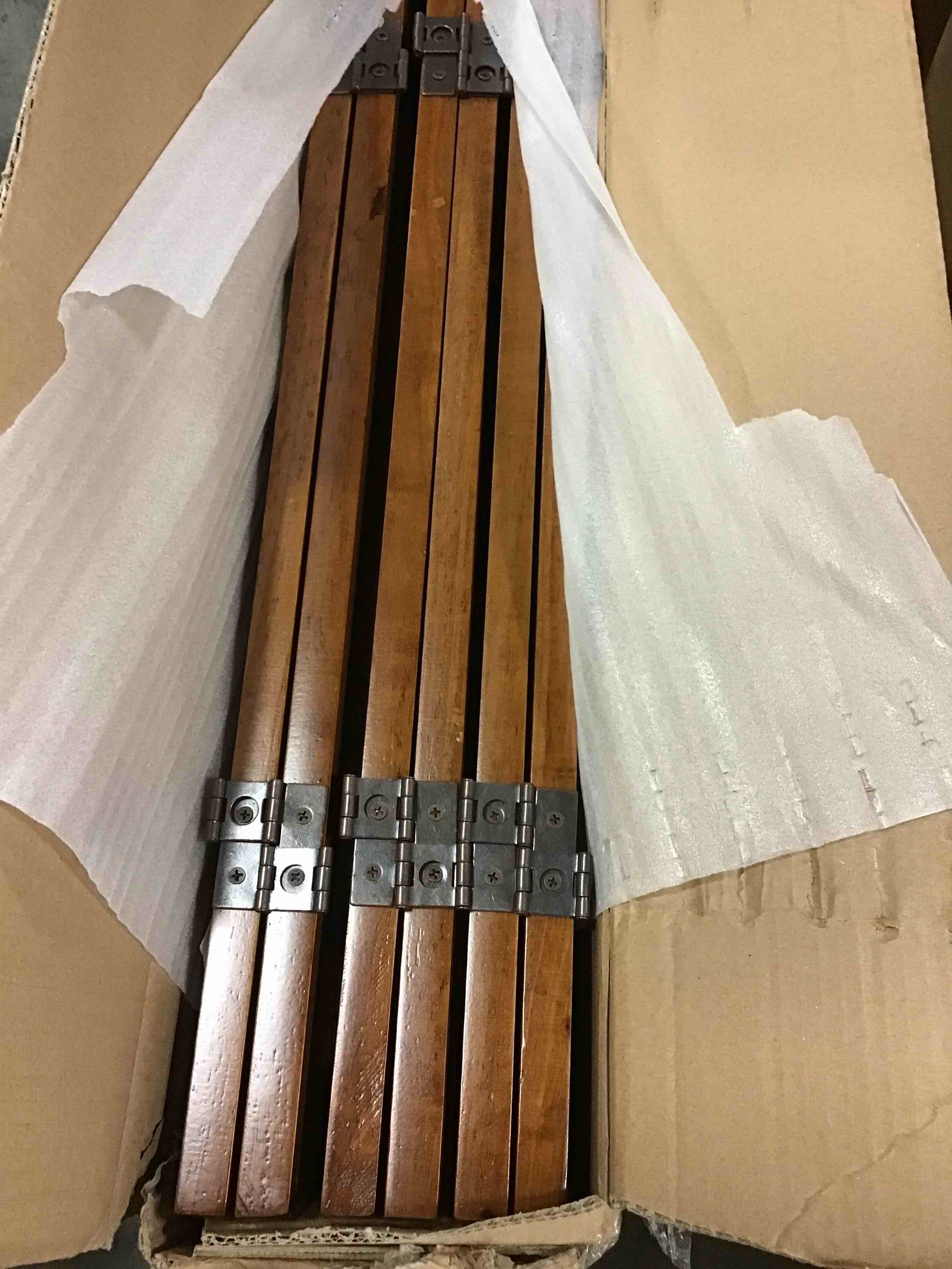 https://s3.amazonaws.com/lotting-images-prod/bidfta/BLU5594331_1707226547903.jpeg