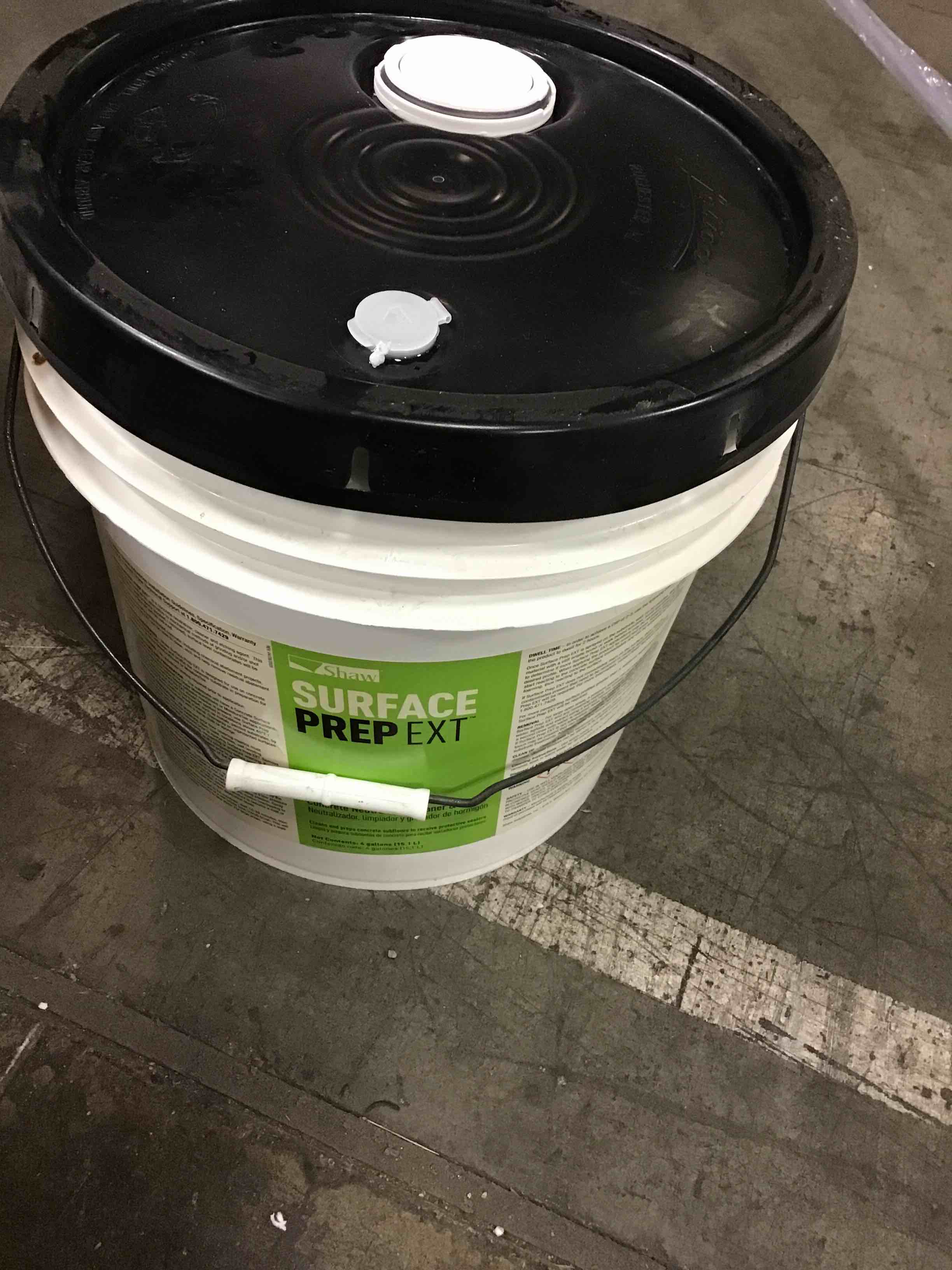 https://s3.amazonaws.com/lotting-images-prod/bidfta/BLU5594404_1707248477124.jpeg