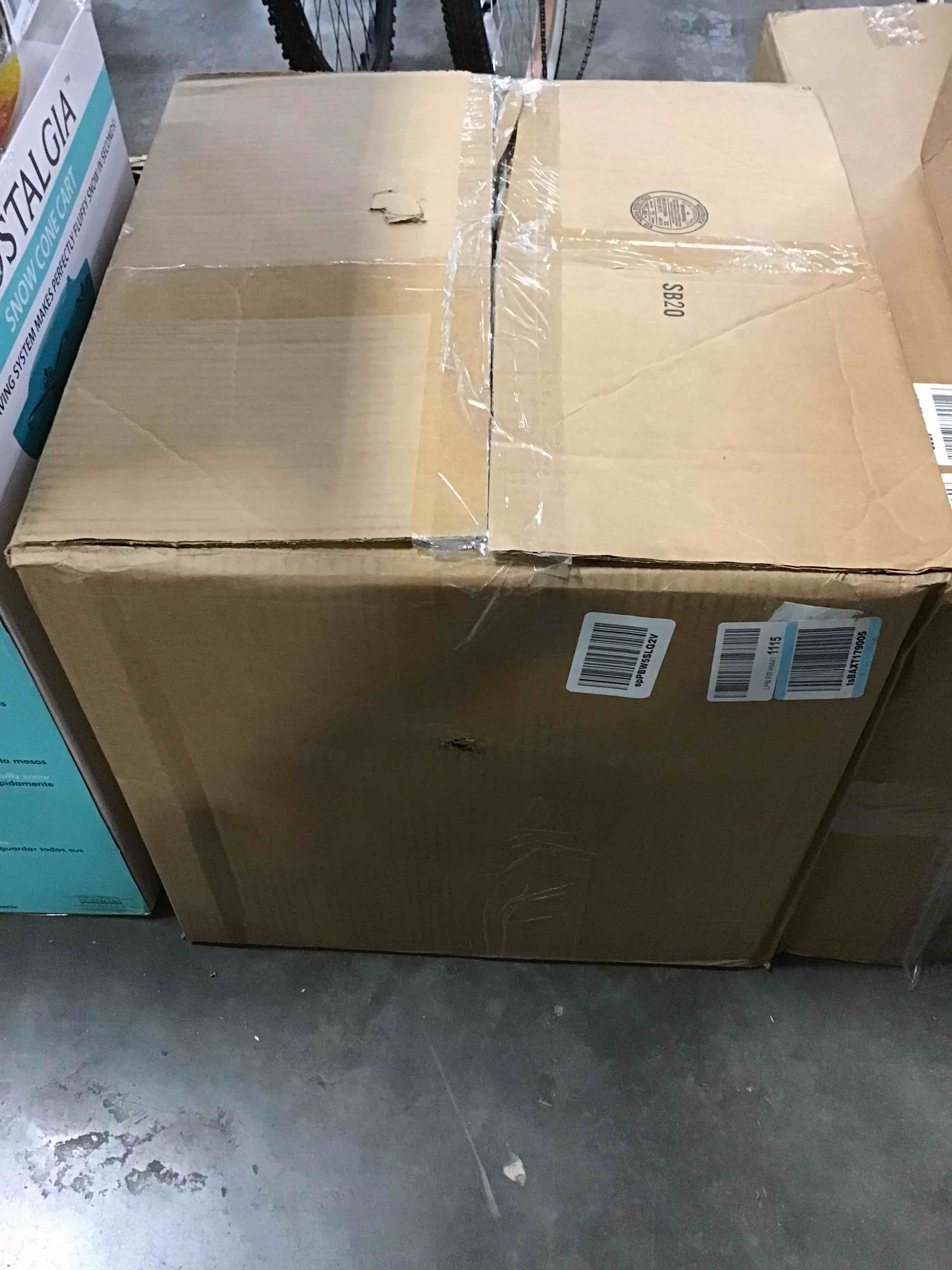 https://s3.amazonaws.com/lotting-images-prod/bidfta/BLU5596055_1707314057225.jpeg