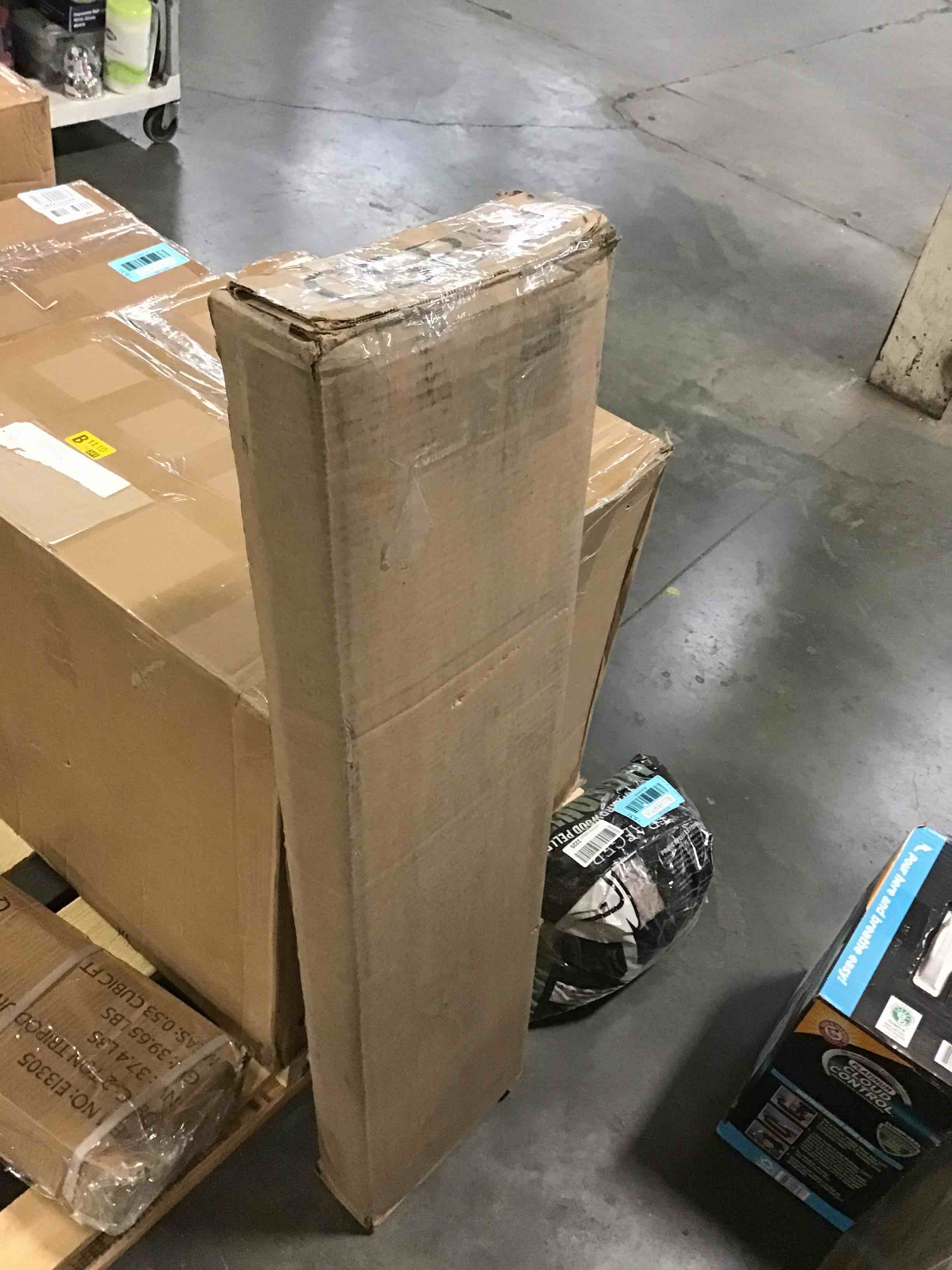 https://s3.amazonaws.com/lotting-images-prod/bidfta/BLU5596708_1710420388356.jpeg