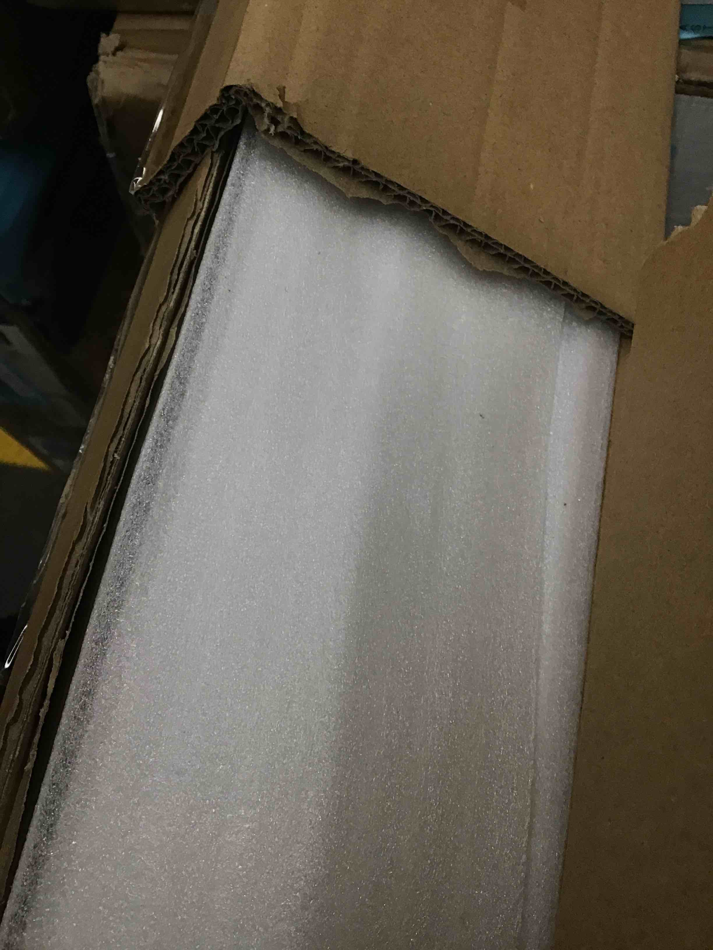 https://s3.amazonaws.com/lotting-images-prod/bidfta/BLU5597766_1711562108303.jpeg