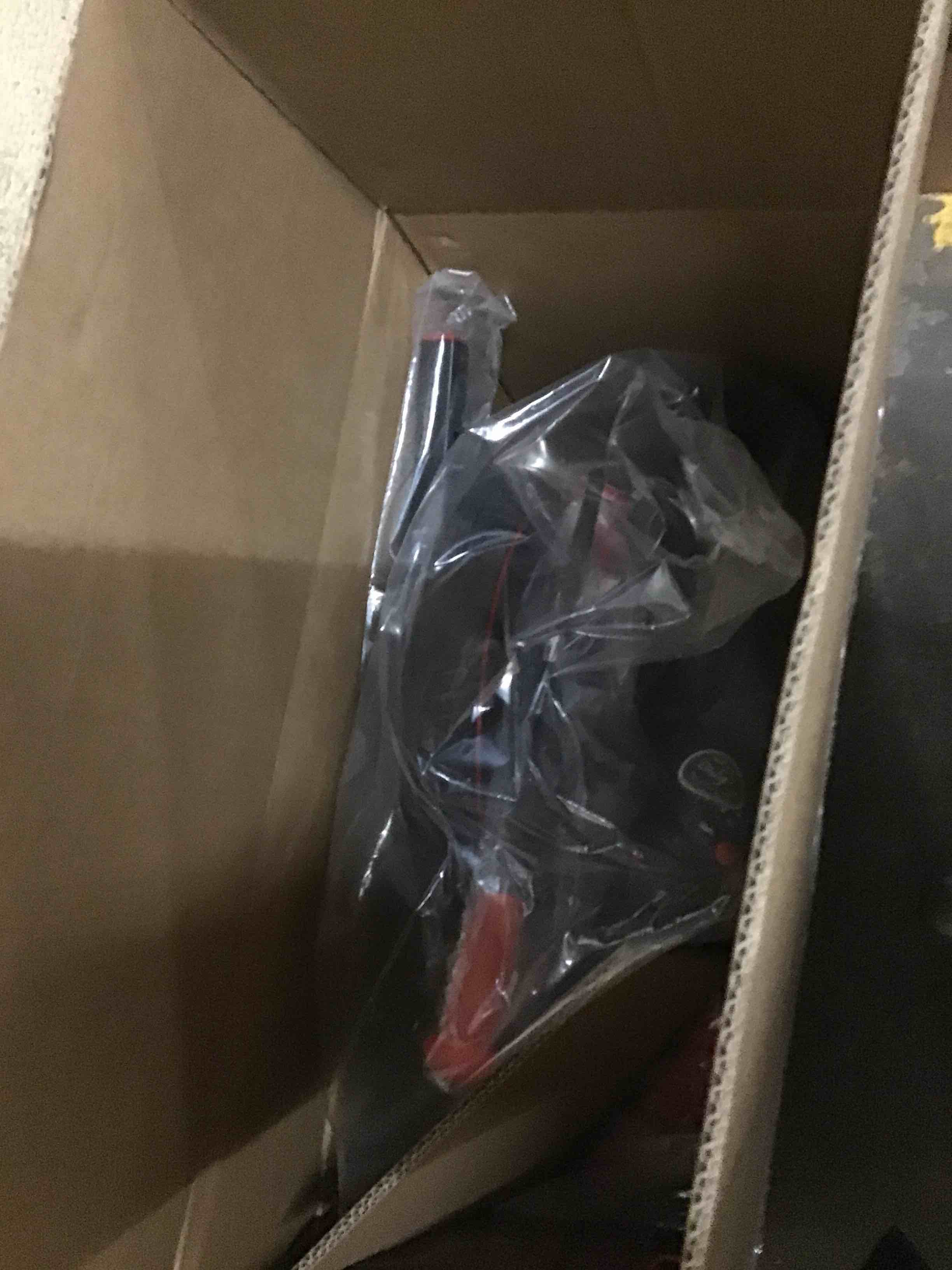 https://s3.amazonaws.com/lotting-images-prod/bidfta/BLU5598629_1703167614837.jpeg
