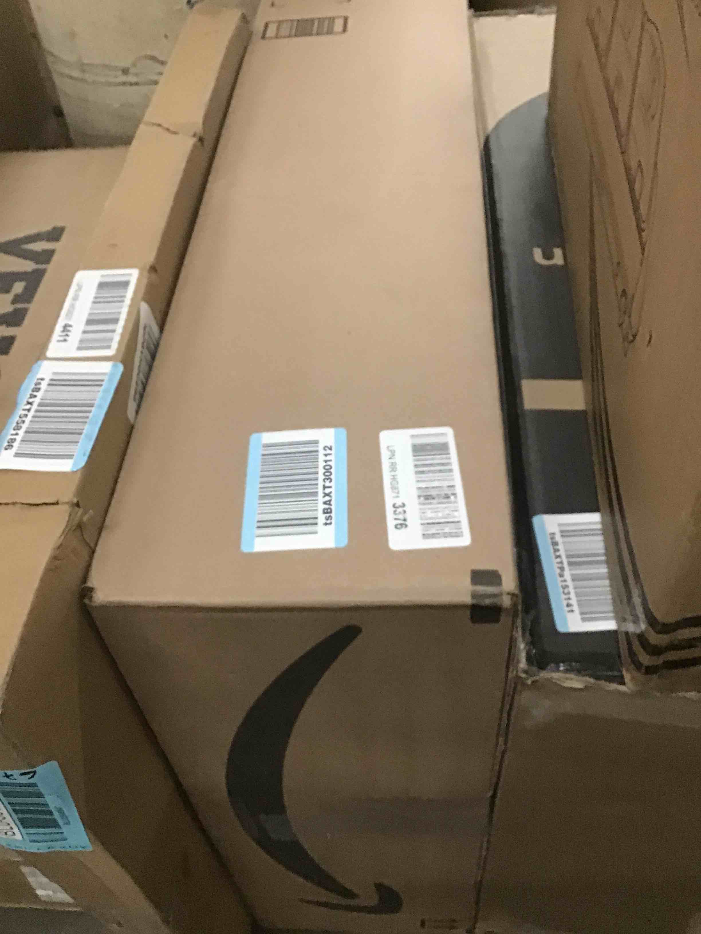 https://s3.amazonaws.com/lotting-images-prod/bidfta/BLU5598648_1703173293524.jpeg