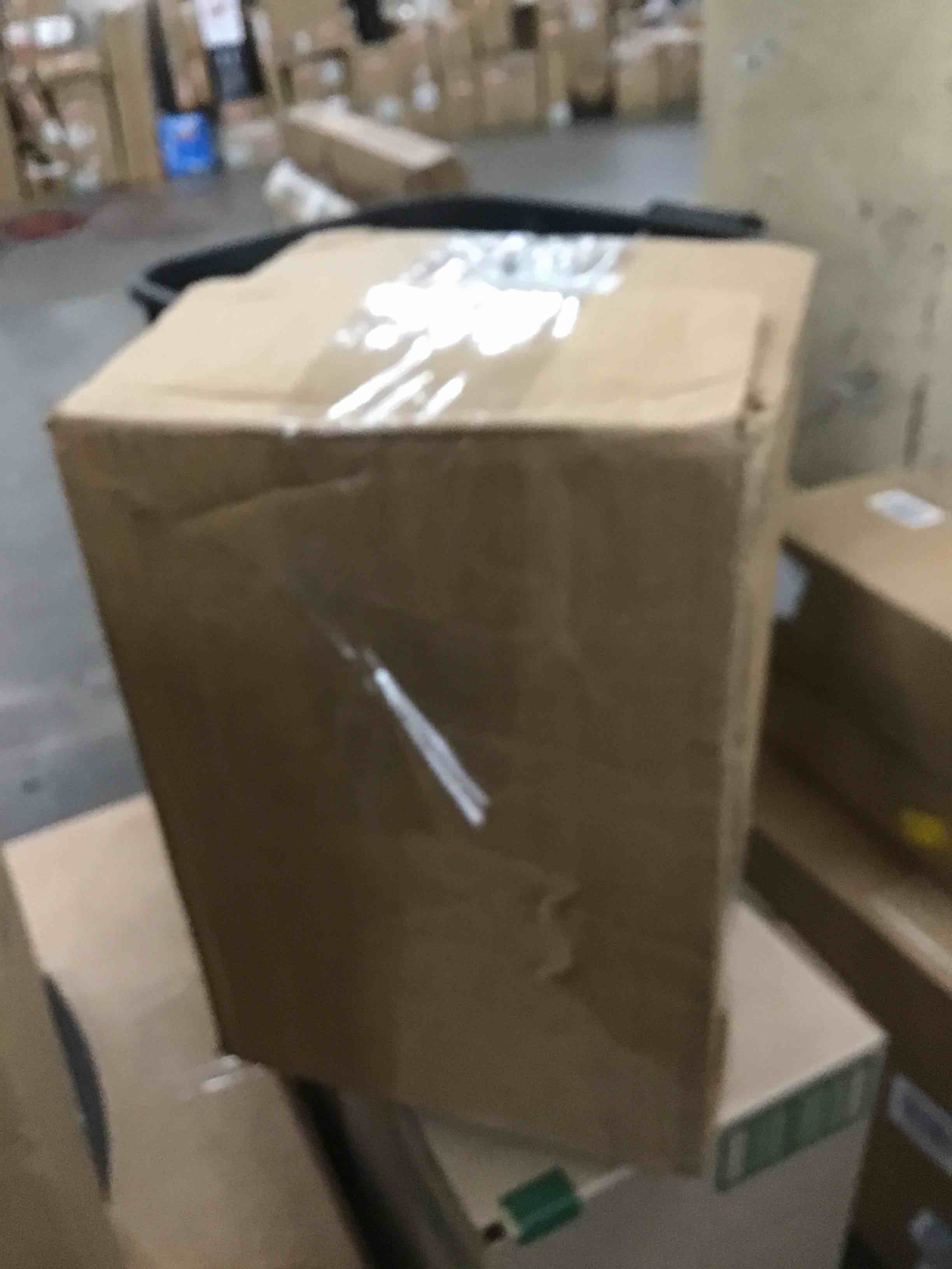 https://s3.amazonaws.com/lotting-images-prod/bidfta/BLU5599171_1704551679158.jpeg