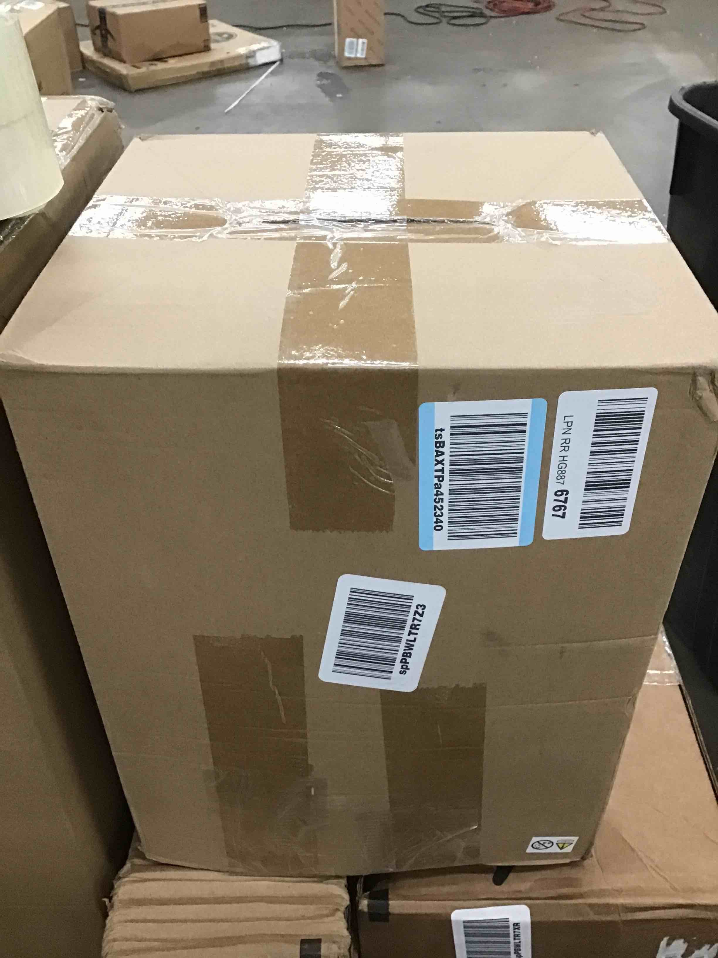 https://s3.amazonaws.com/lotting-images-prod/bidfta/BLU5599172_1704552073991.jpeg