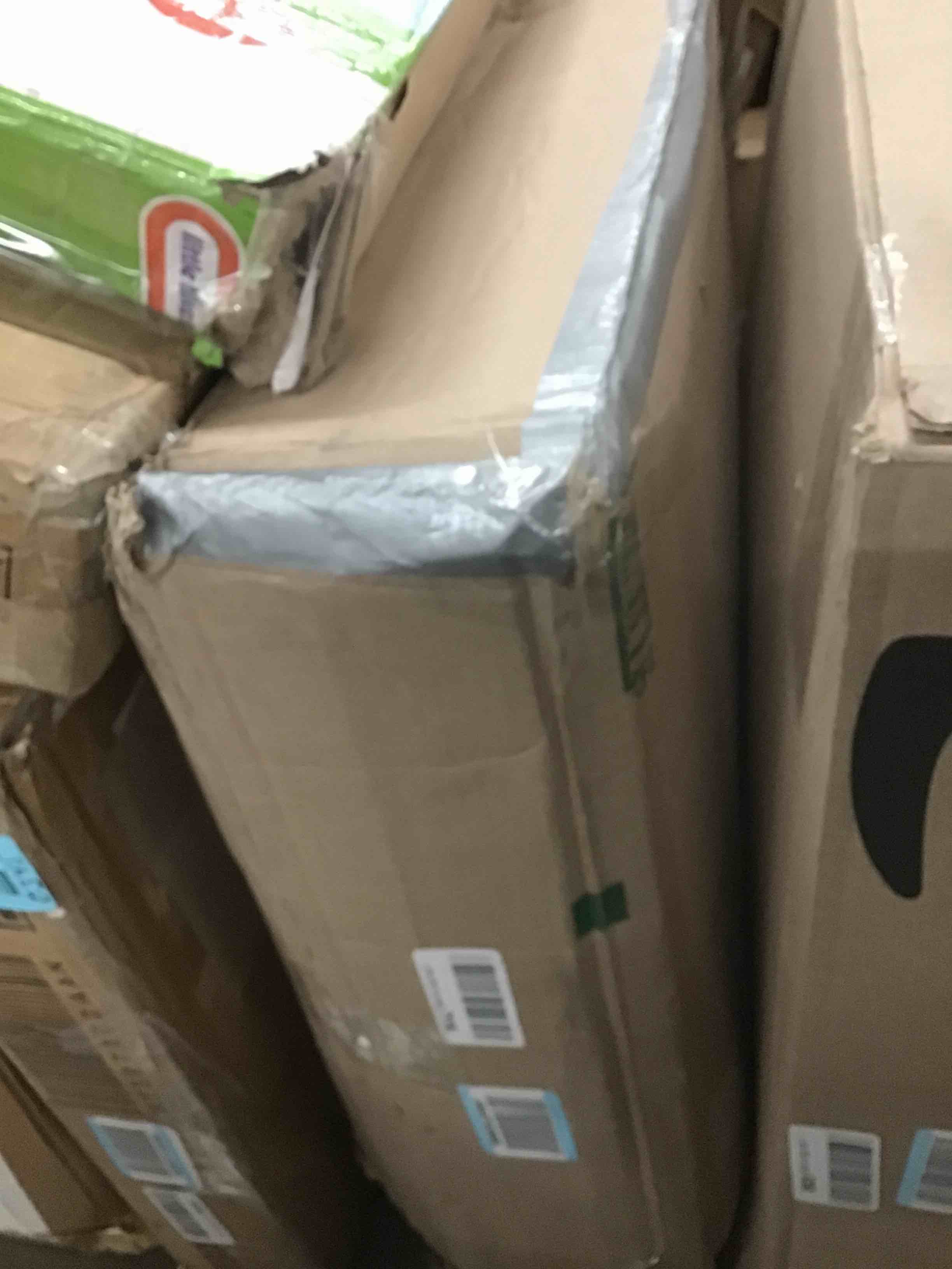 https://s3.amazonaws.com/lotting-images-prod/bidfta/BLU5599569_1705420724403.jpeg