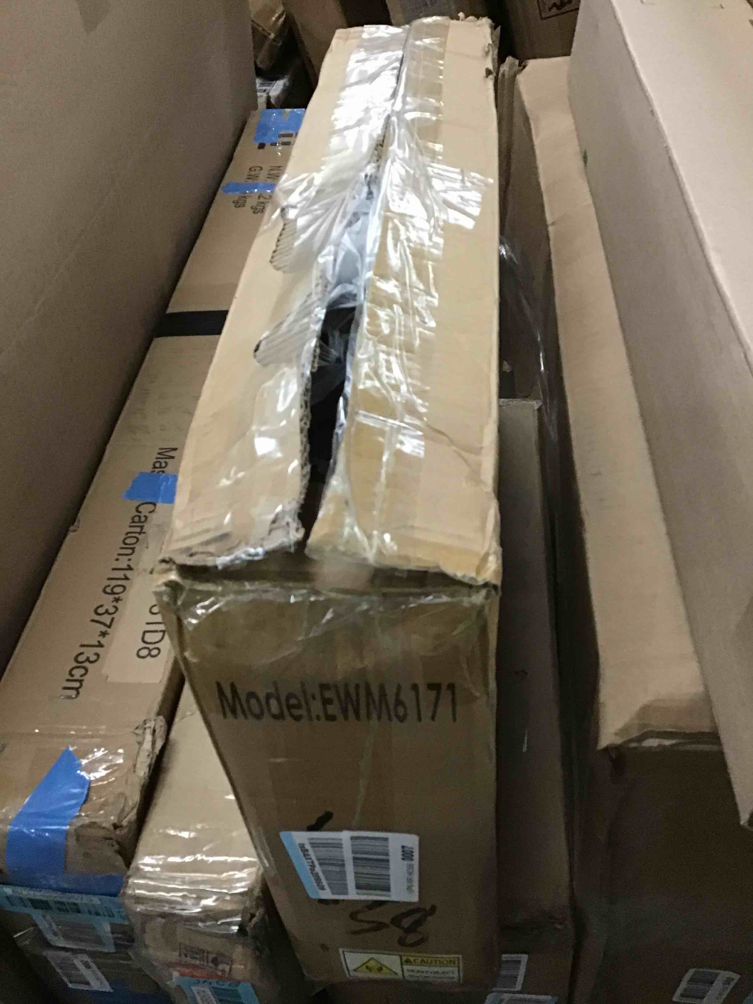 https://s3.amazonaws.com/lotting-images-prod/bidfta/BLU5599576_1705421124151.jpeg