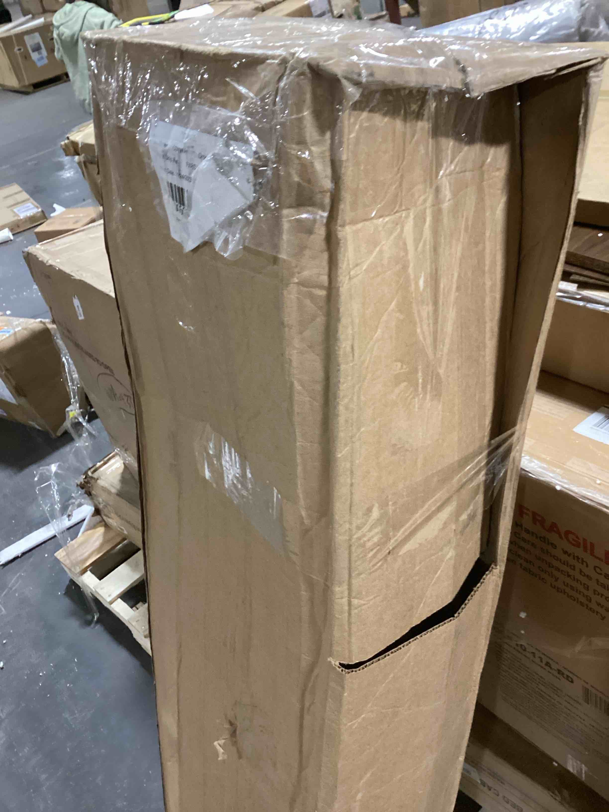 https://s3.amazonaws.com/lotting-images-prod/bidfta/BLU5600965_1702409982755.jpeg