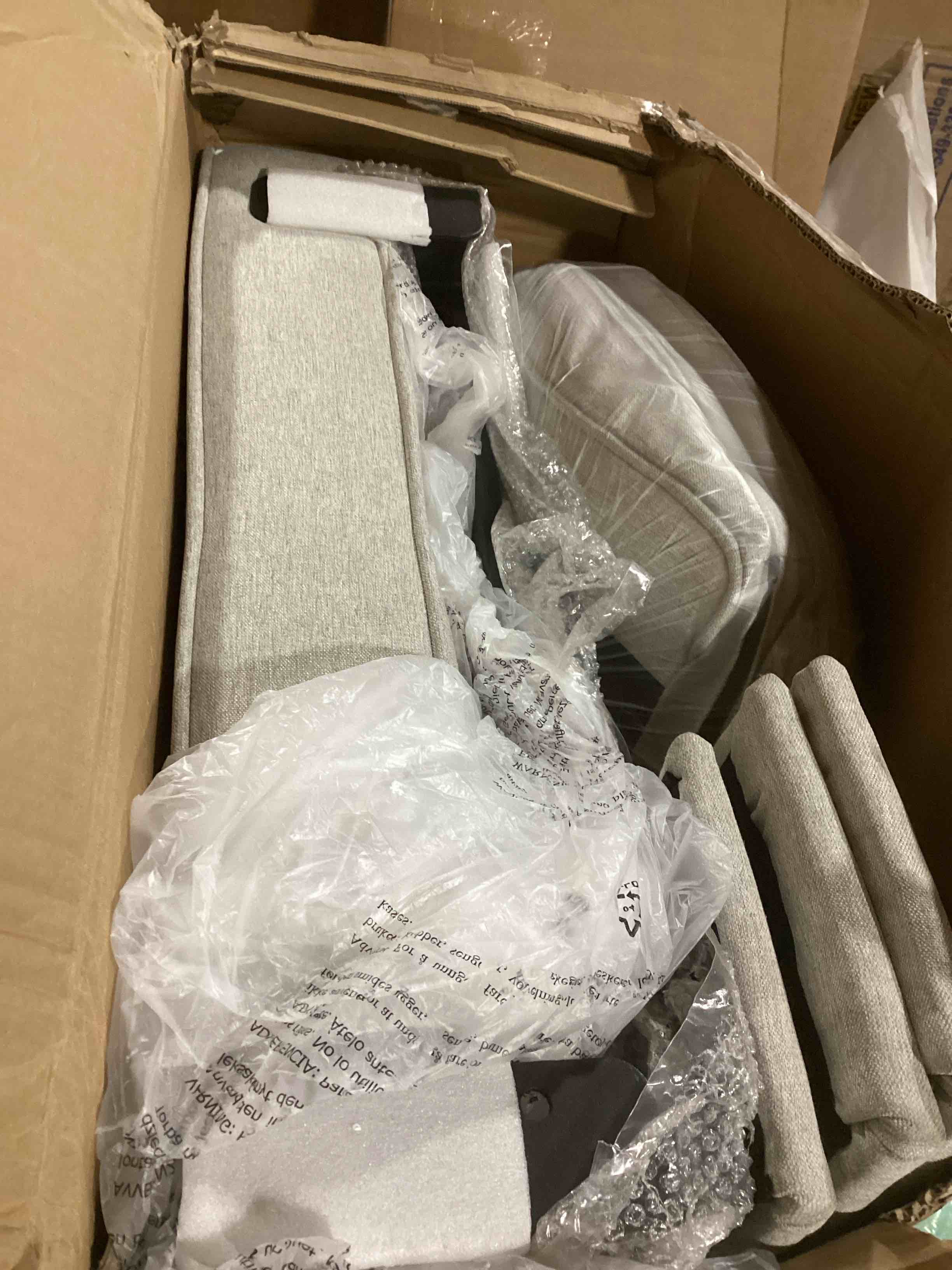 https://s3.amazonaws.com/lotting-images-prod/bidfta/BLU5601249_1702671925698.jpeg