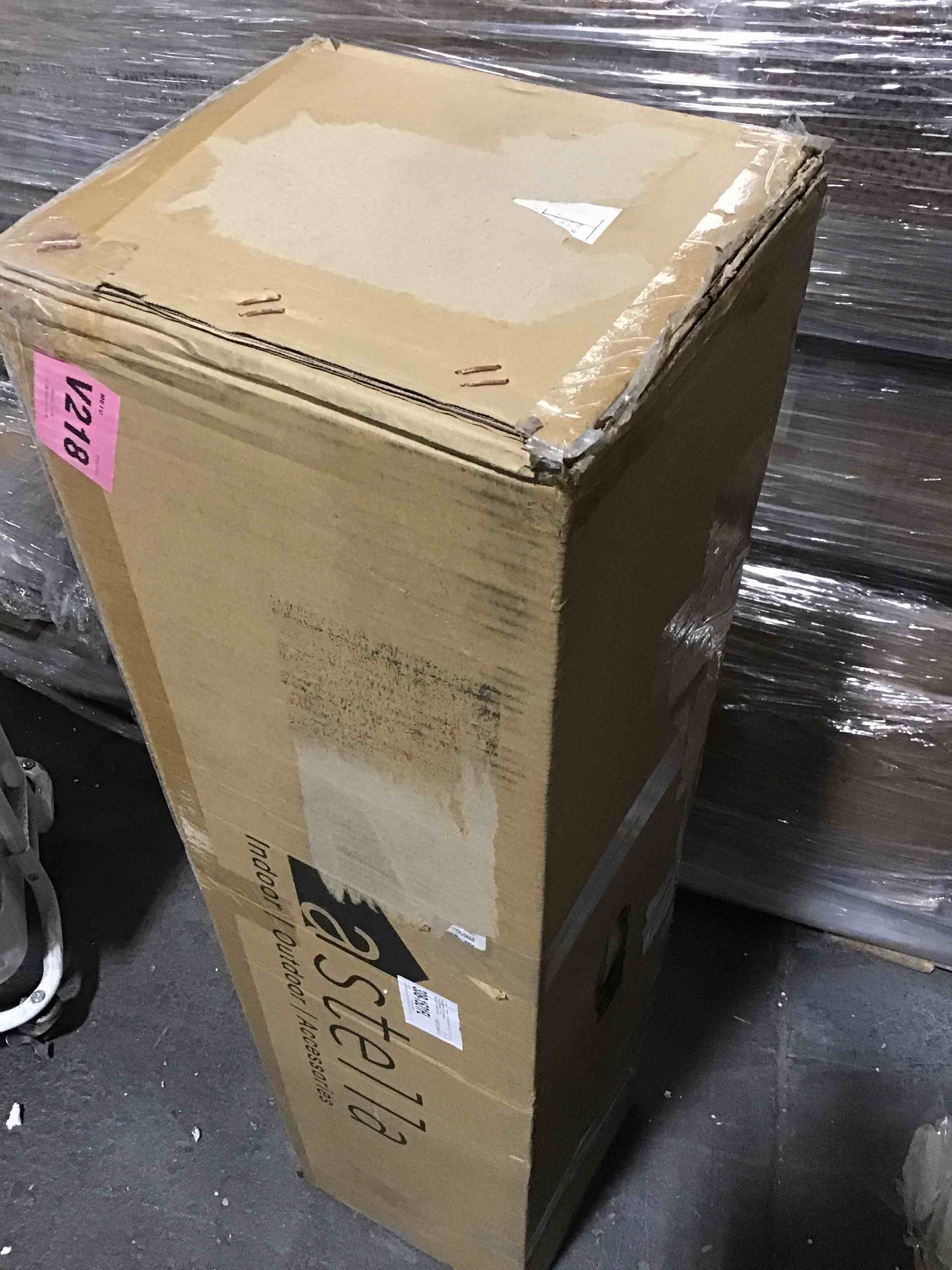 https://s3.amazonaws.com/lotting-images-prod/bidfta/BLU5602064_1701964728977.jpeg