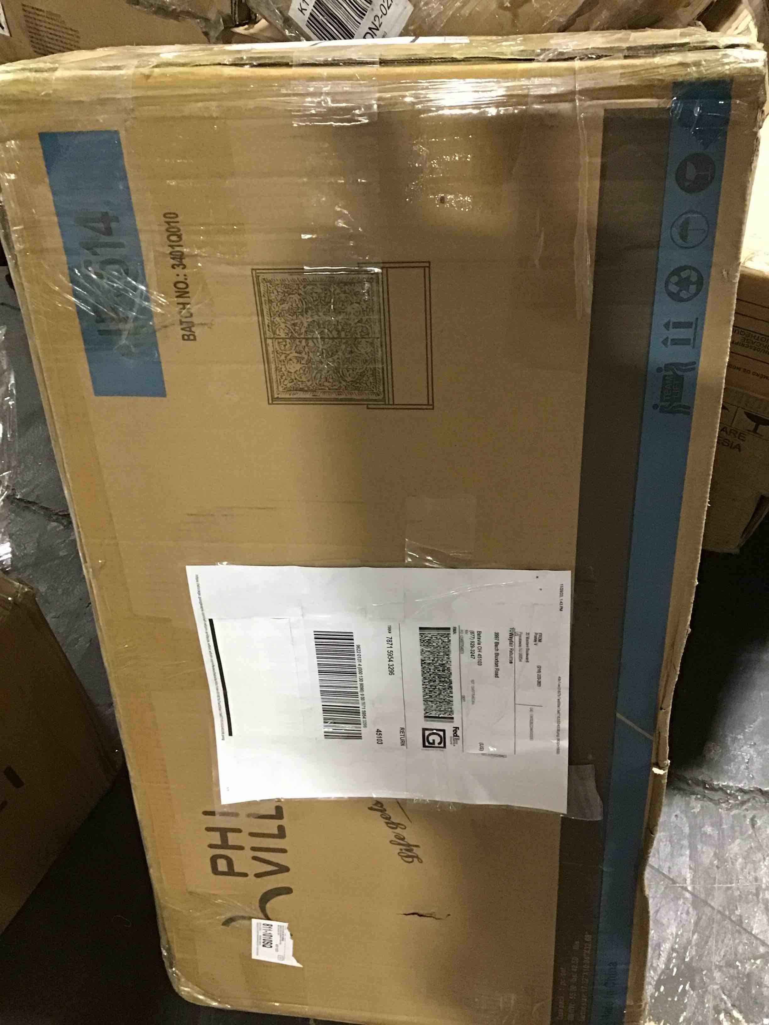 https://s3.amazonaws.com/lotting-images-prod/bidfta/BLU5602102_1702051777963.jpeg