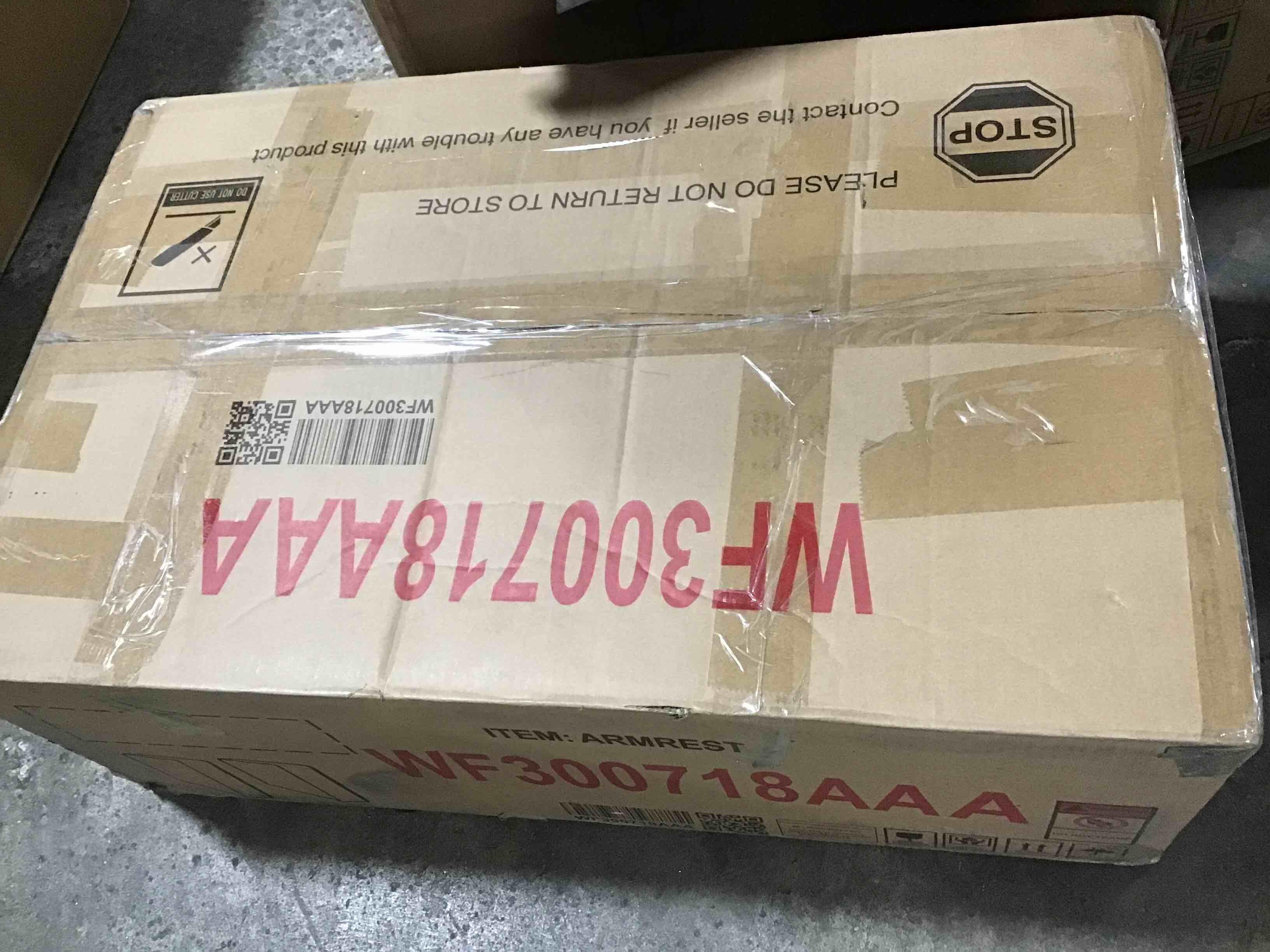 https://s3.amazonaws.com/lotting-images-prod/bidfta/BLU5602282_1702471909592.jpeg