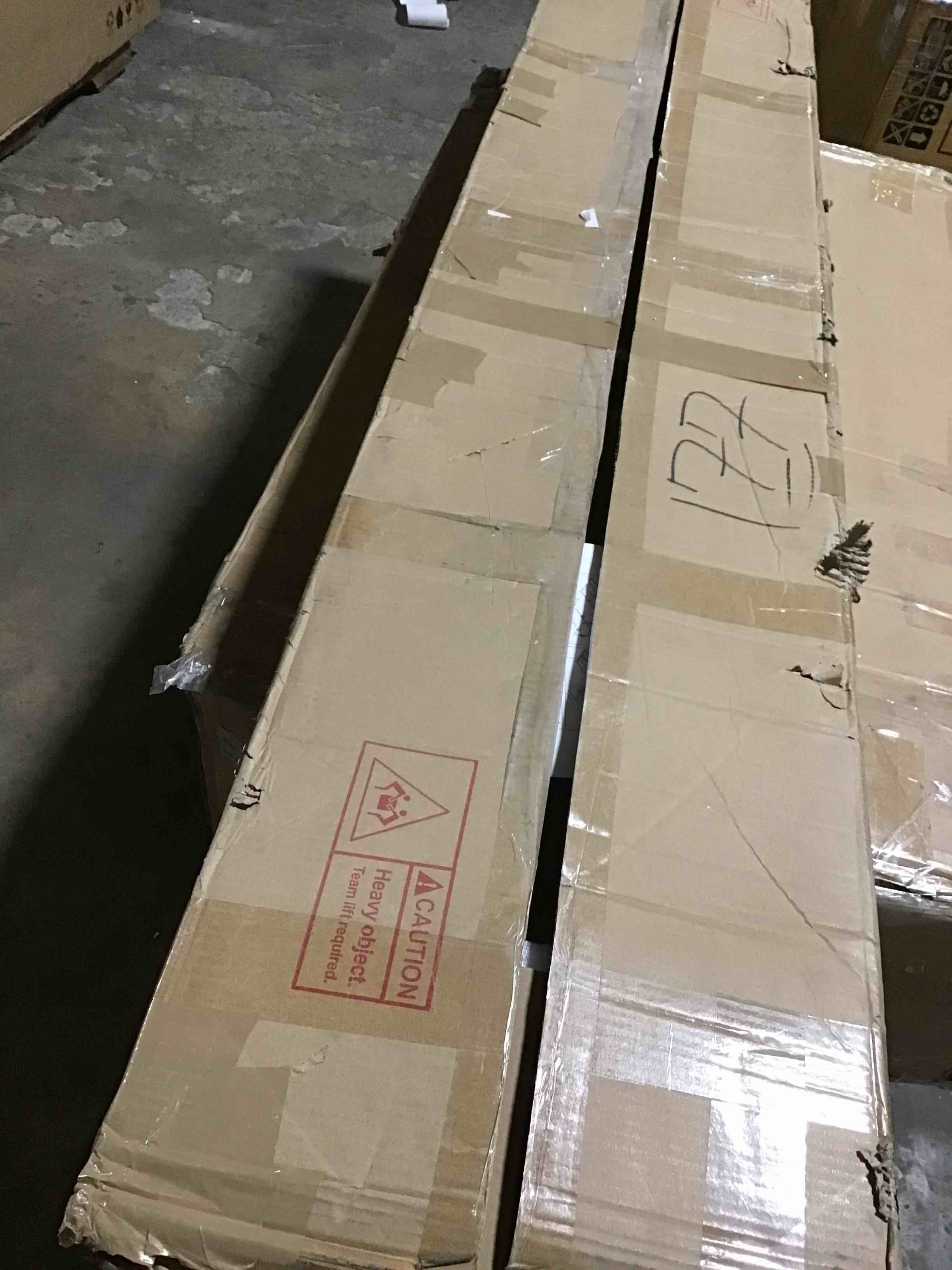 https://s3.amazonaws.com/lotting-images-prod/bidfta/BLU5602317_1702490868826.jpeg