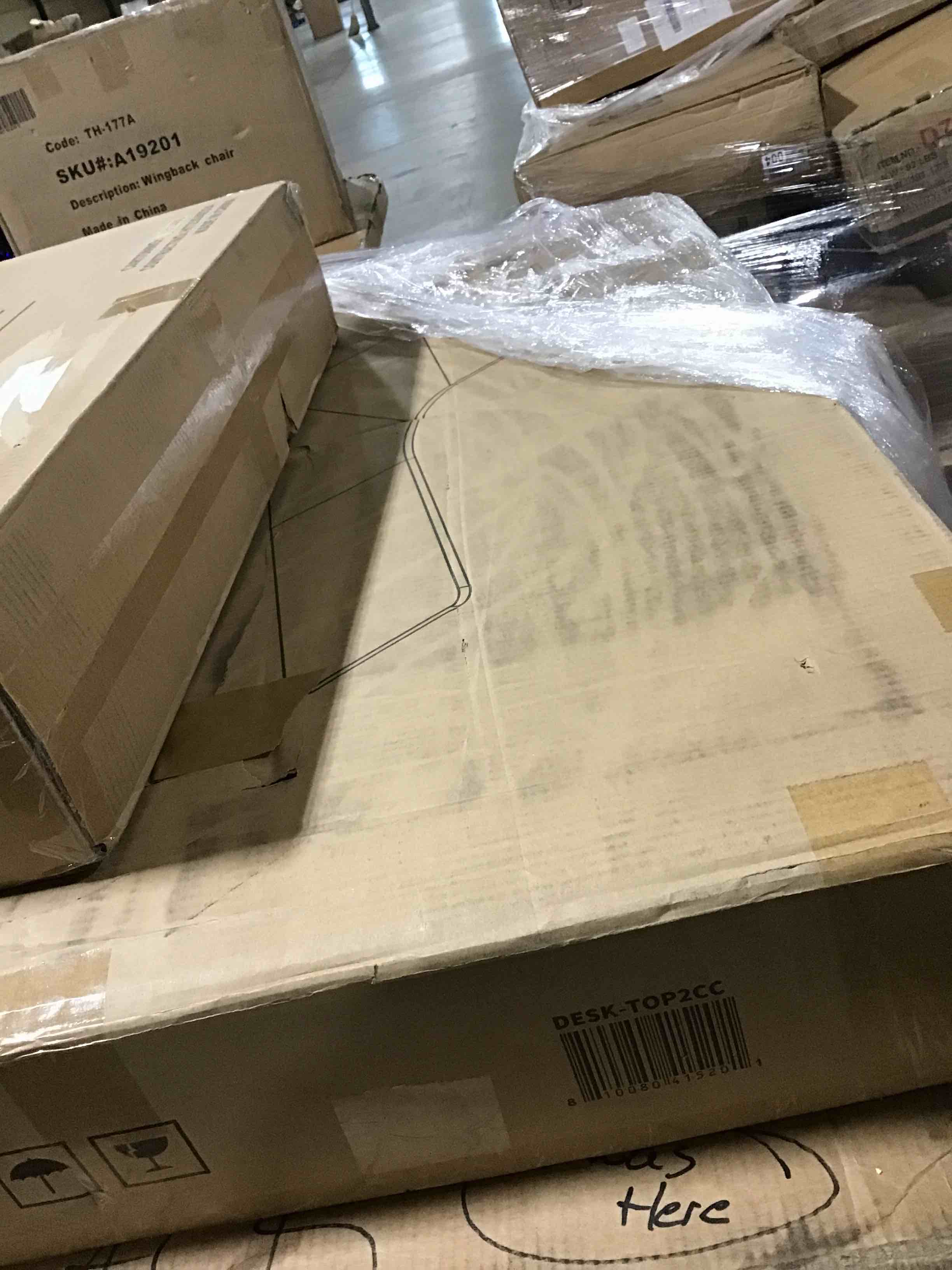 https://s3.amazonaws.com/lotting-images-prod/bidfta/BLU5602949_1699908515463.jpeg