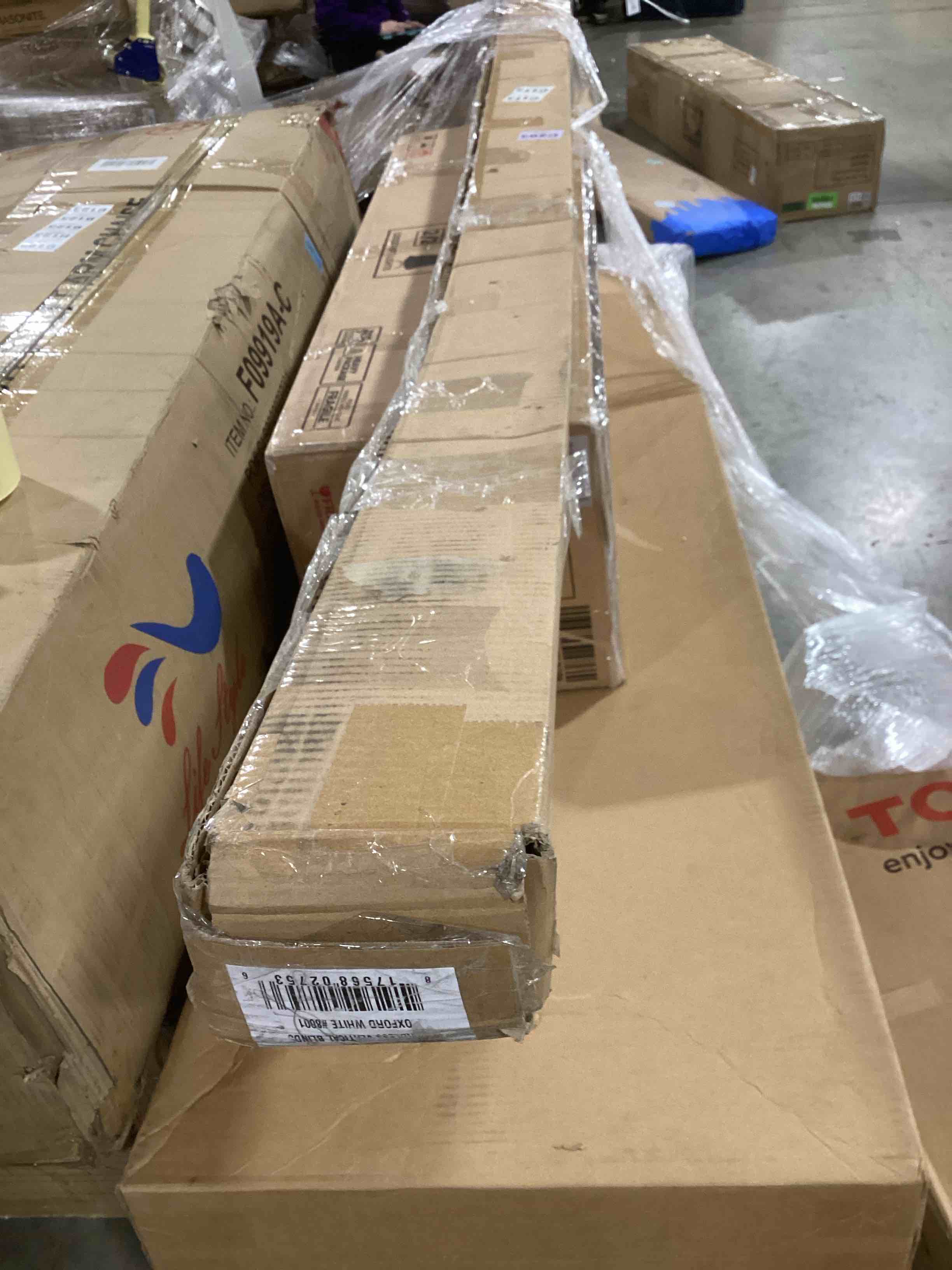 https://s3.amazonaws.com/lotting-images-prod/bidfta/BLU5603085_1699993436772.jpeg