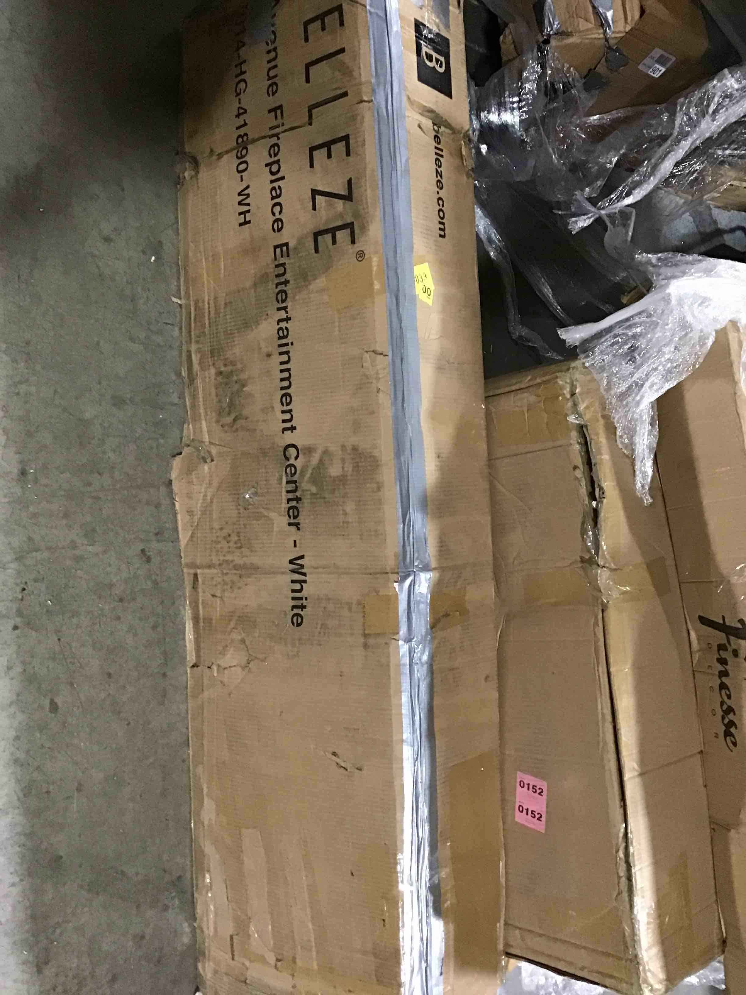 https://s3.amazonaws.com/lotting-images-prod/bidfta/BLU5603244_1700239870290.jpeg