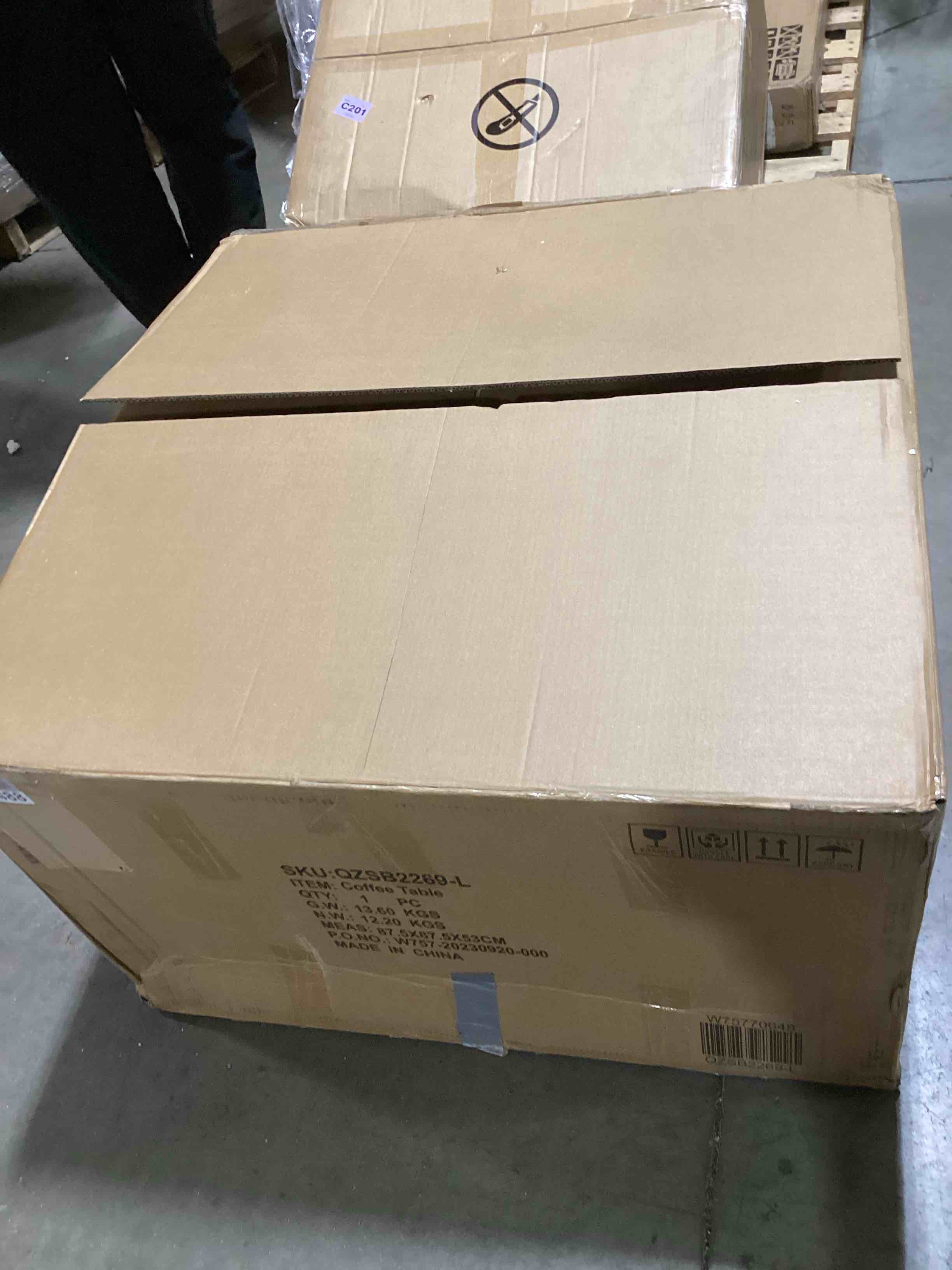https://s3.amazonaws.com/lotting-images-prod/bidfta/BLU5603271_1700246559551.jpeg