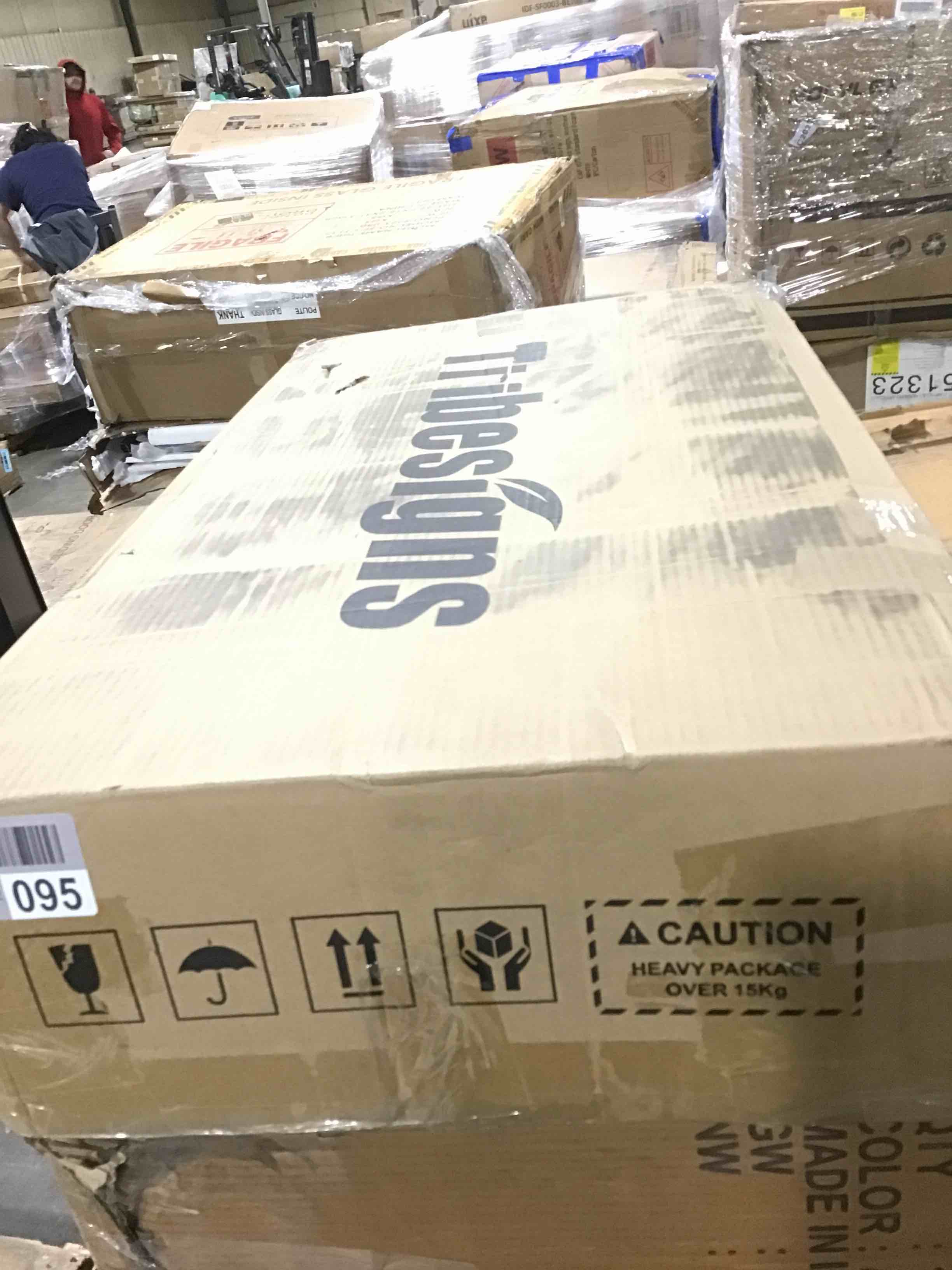 https://s3.amazonaws.com/lotting-images-prod/bidfta/BLU5603538_1700850575835.jpeg