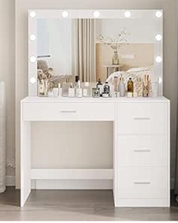 Dressing table (similar to stock photo incomplete) 