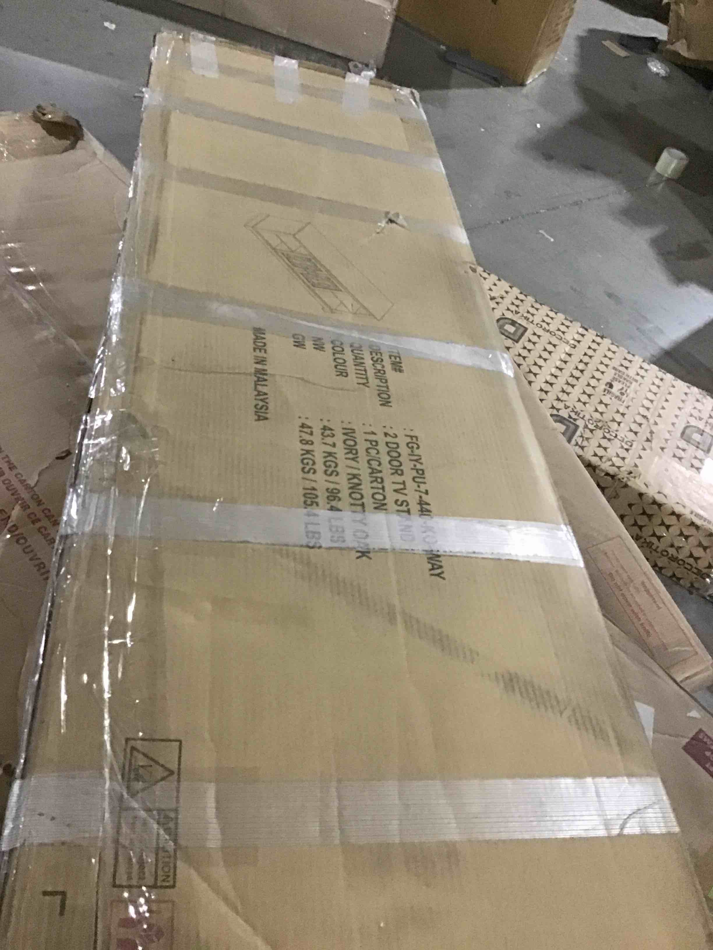 https://s3.amazonaws.com/lotting-images-prod/bidfta/BLU5604452_1700515470300.jpeg