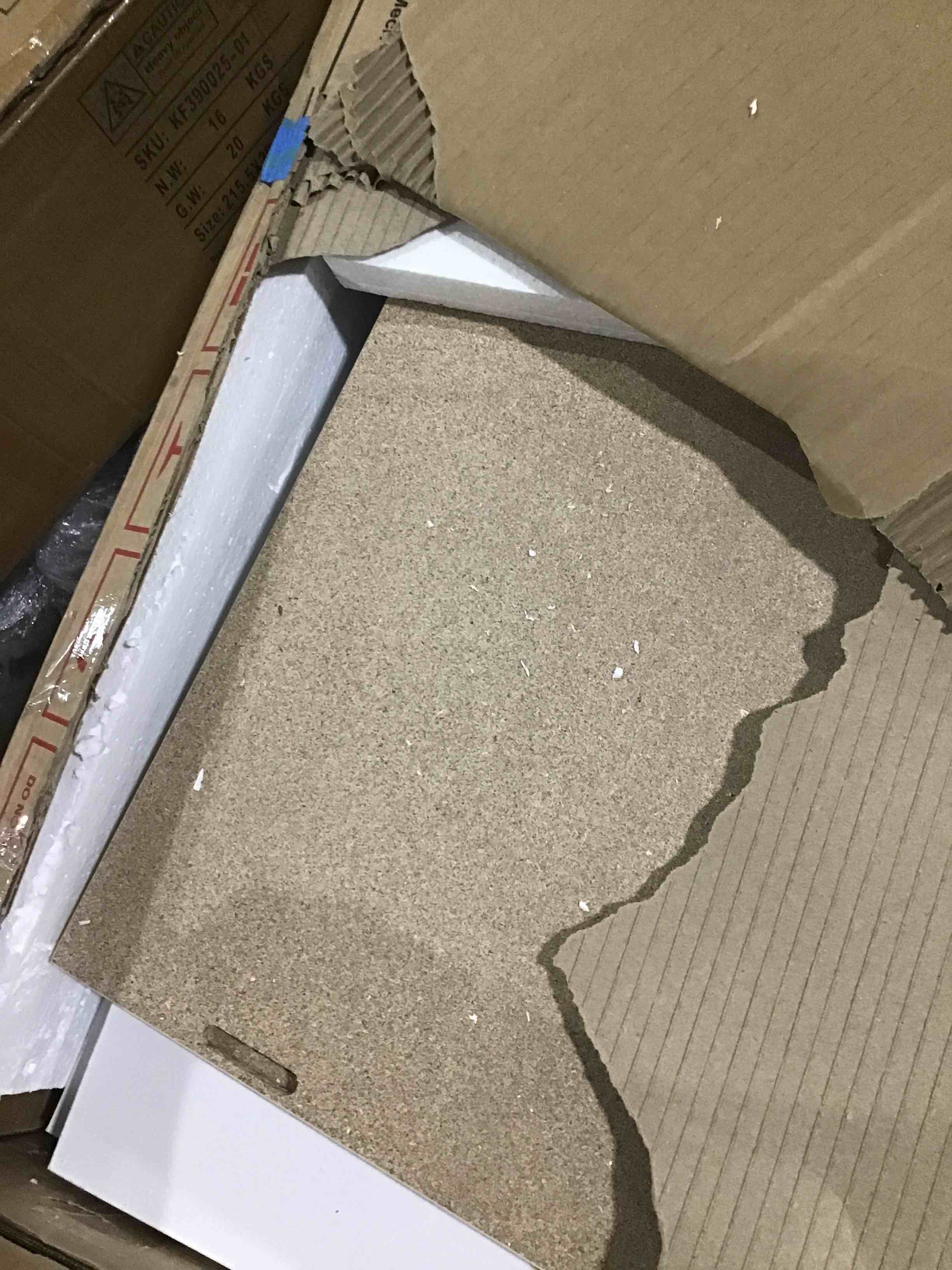 https://s3.amazonaws.com/lotting-images-prod/bidfta/BLU5604580_1700857665308.jpeg