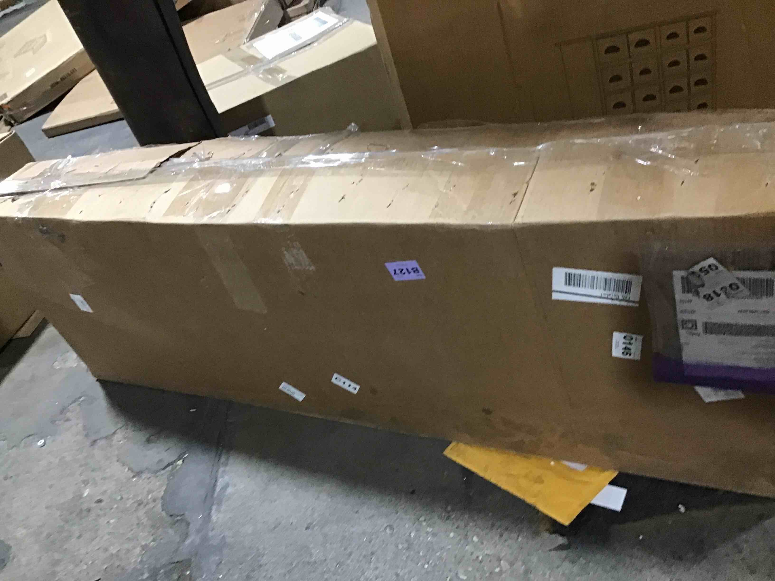 https://s3.amazonaws.com/lotting-images-prod/bidfta/BLU5605218_1701979820211.jpeg