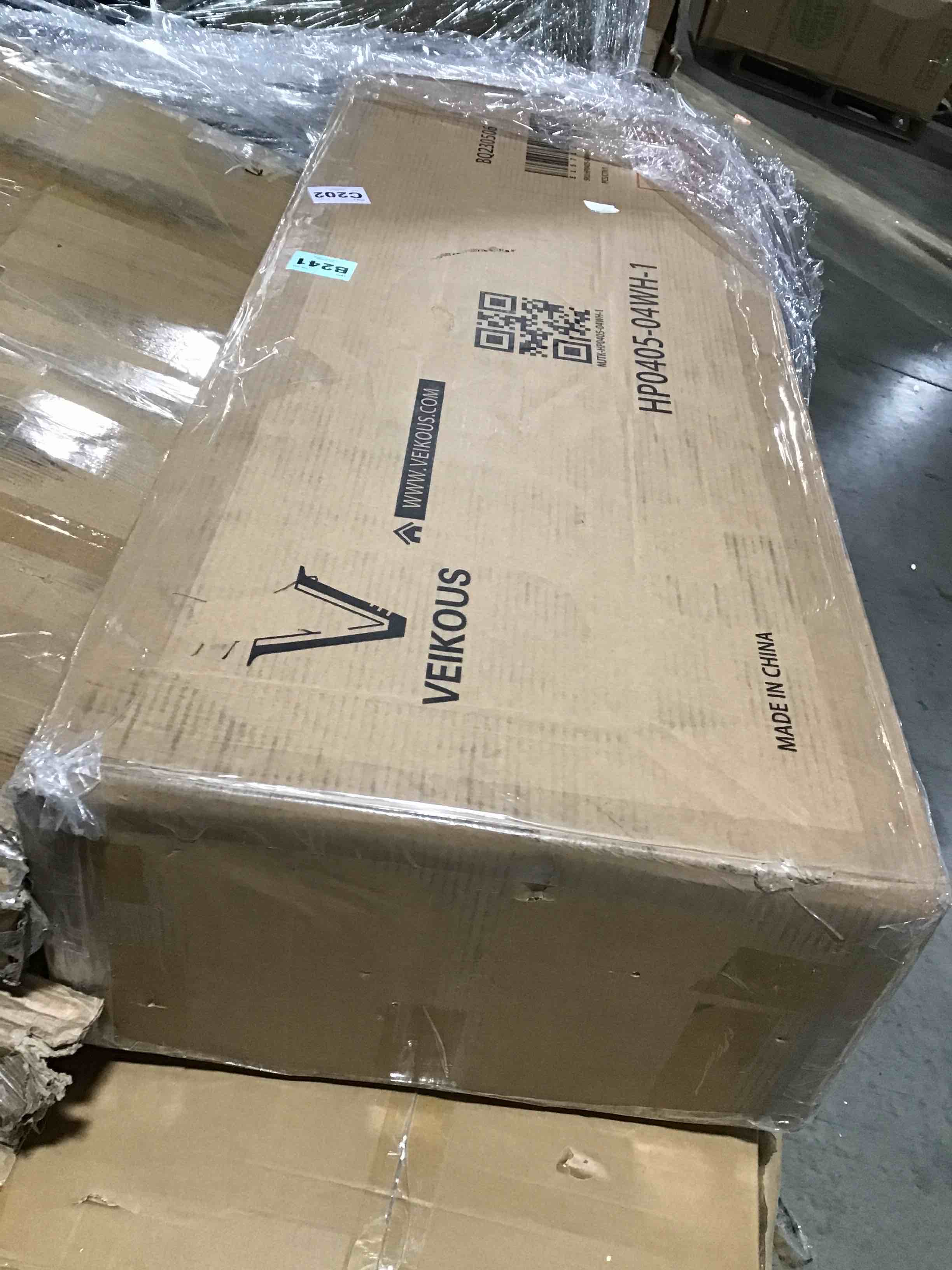 https://s3.amazonaws.com/lotting-images-prod/bidfta/BLU5605236_1701981958074.jpeg